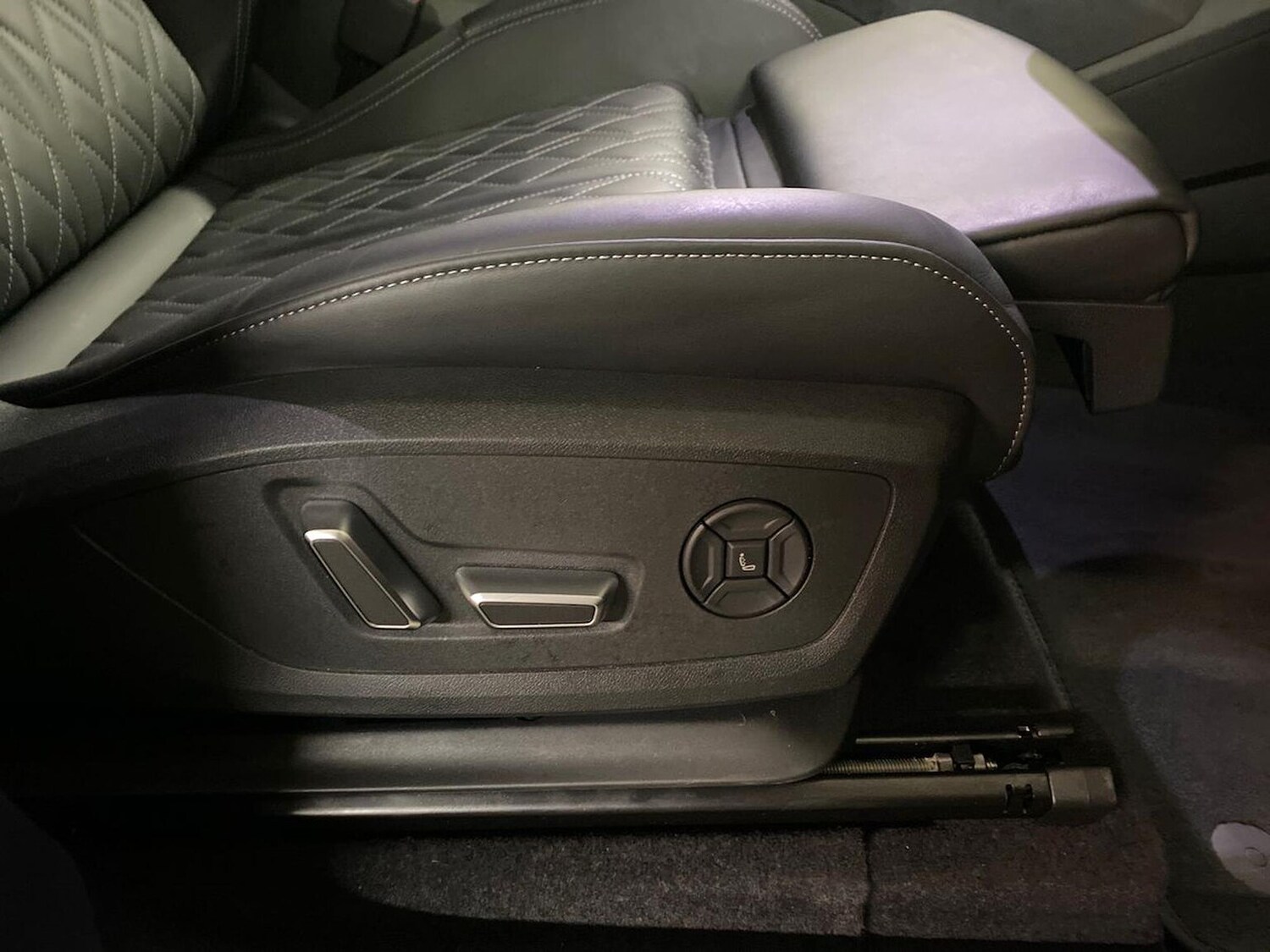 Used Audi Q6 e-tron 2025 for sale - 77639275: Photo 32