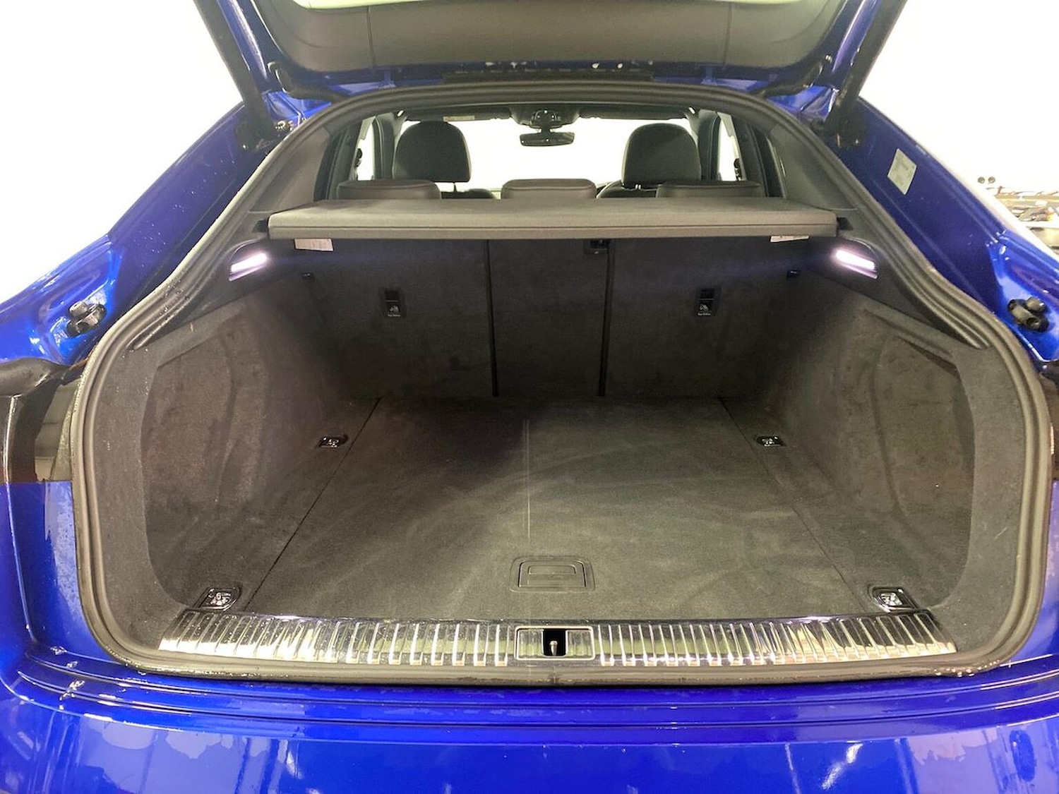 Used Audi Q8 2023 for sale - 77991816: Photo 17