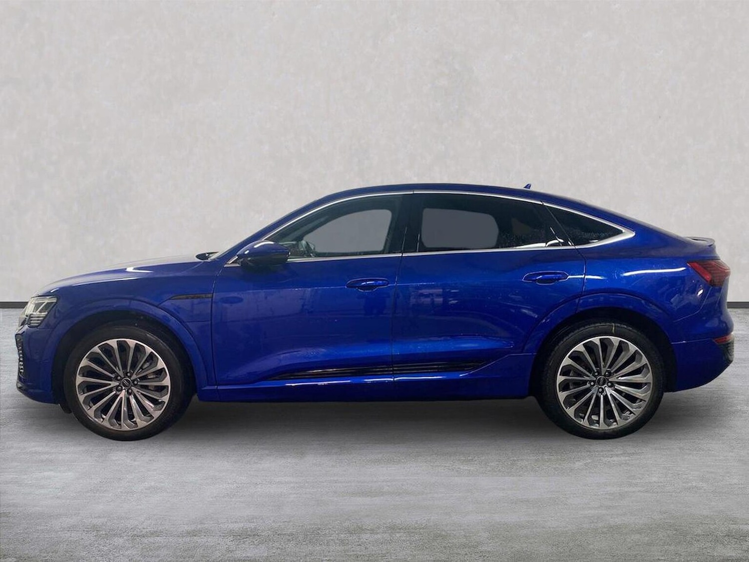 Used Audi Q8 2023 for sale - 77991816: Photo 19