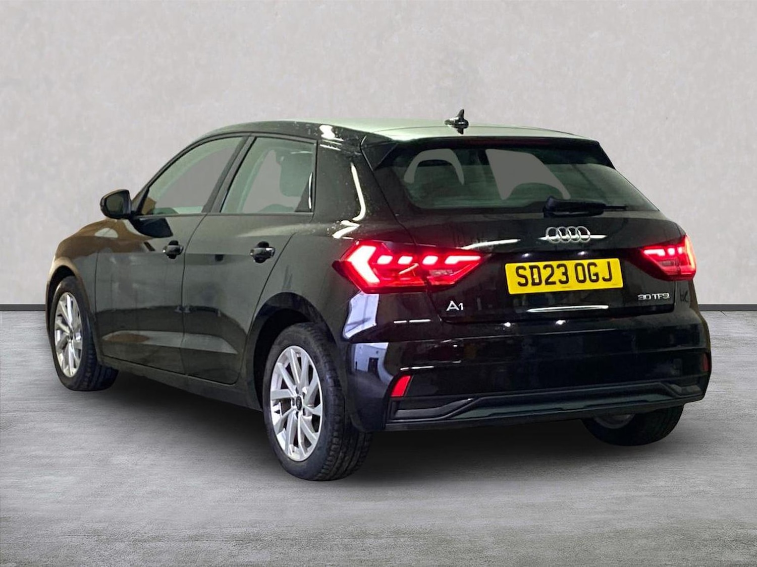 Used Audi A1 2023 for sale - 78192935: Photo 2