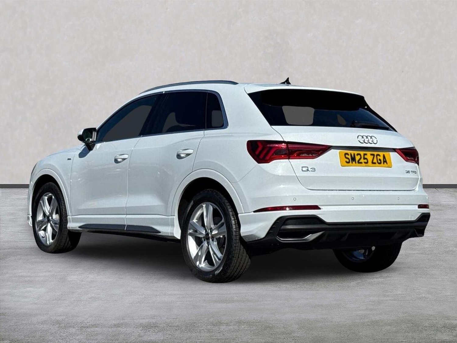 Used Audi Q3 2025 for sale - 76426719: Photo 2