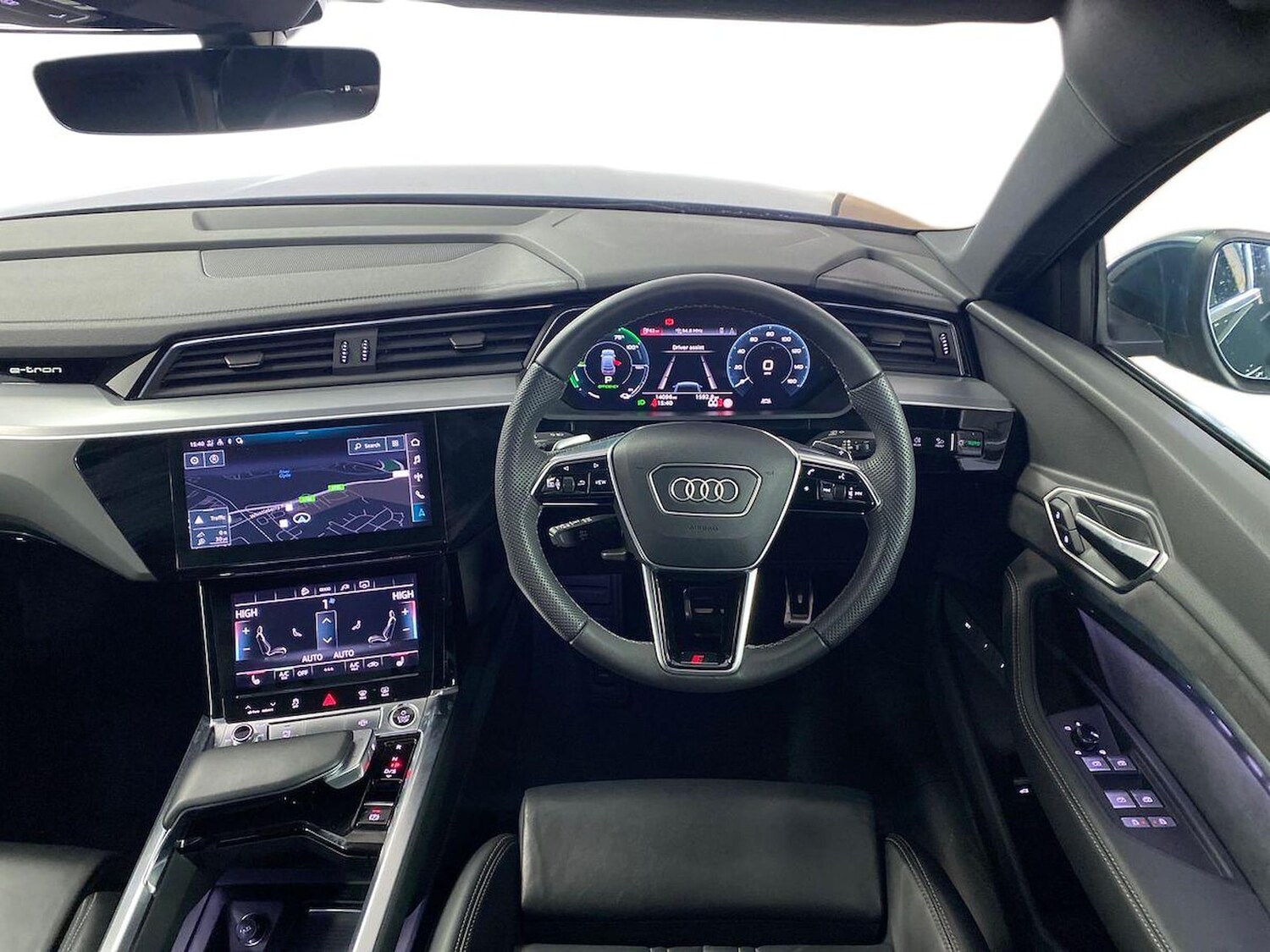 Used Audi Q8 2023 for sale - 78144502: Photo 11