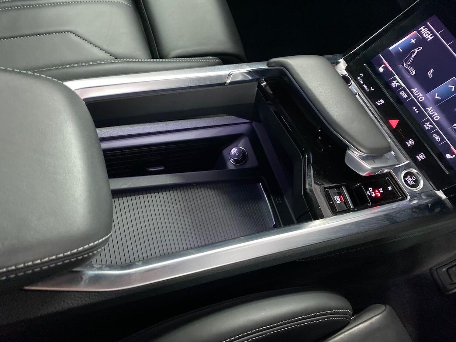 Used Audi Q8 2023 for sale - 78144502: Photo 15