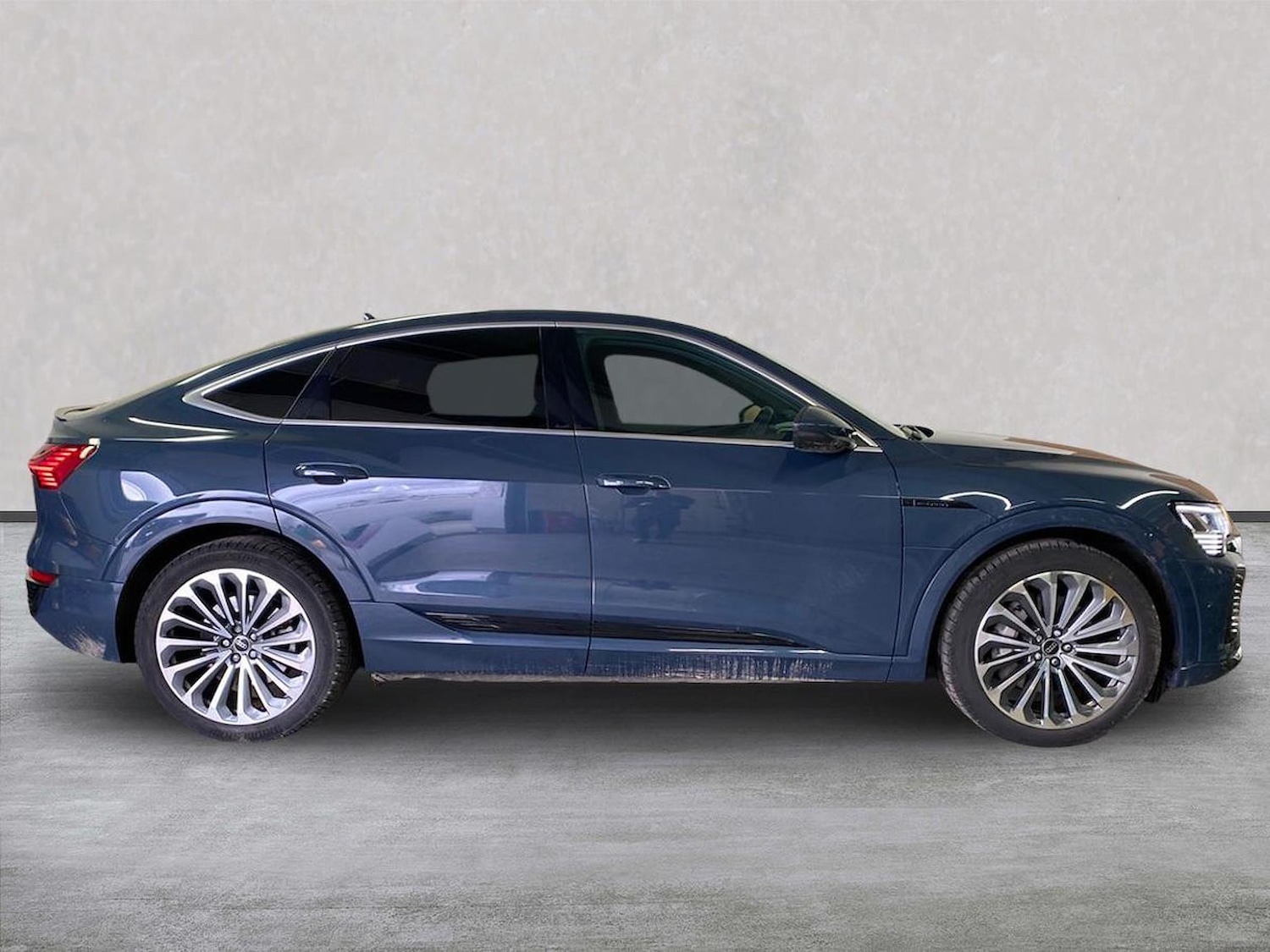 Used Audi Q8 2023 for sale - 78144502: Photo 5