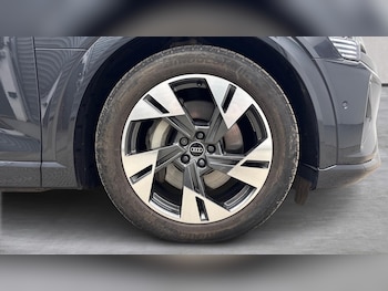 Used Audi Q8 2023 for sale - 79513128: Photo