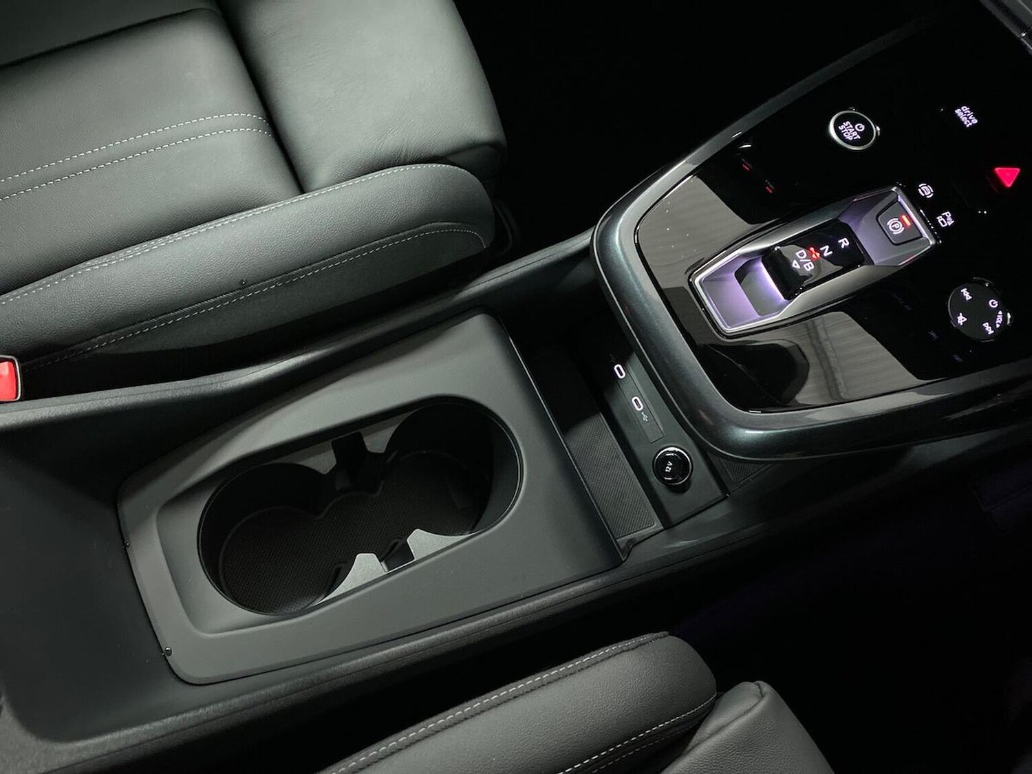 Used Audi Q4 e-tron 2025 for sale - 77542450: Photo 13