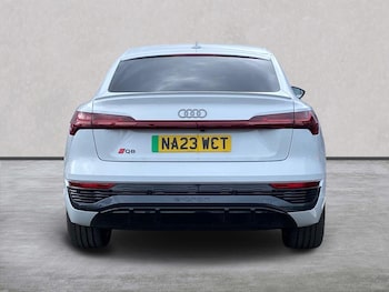 Used Audi Q8 2023 for sale - 79393014: Photo