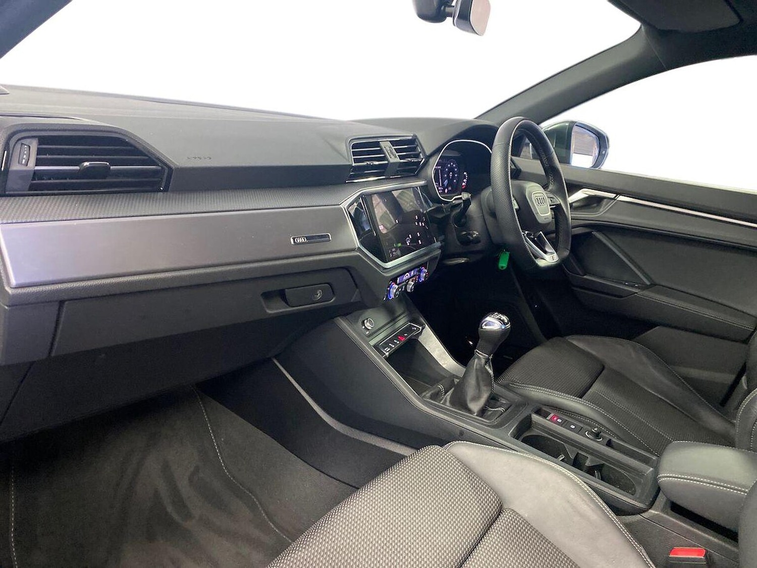 Used Audi Q3 2023 for sale - 78193109: Photo 9