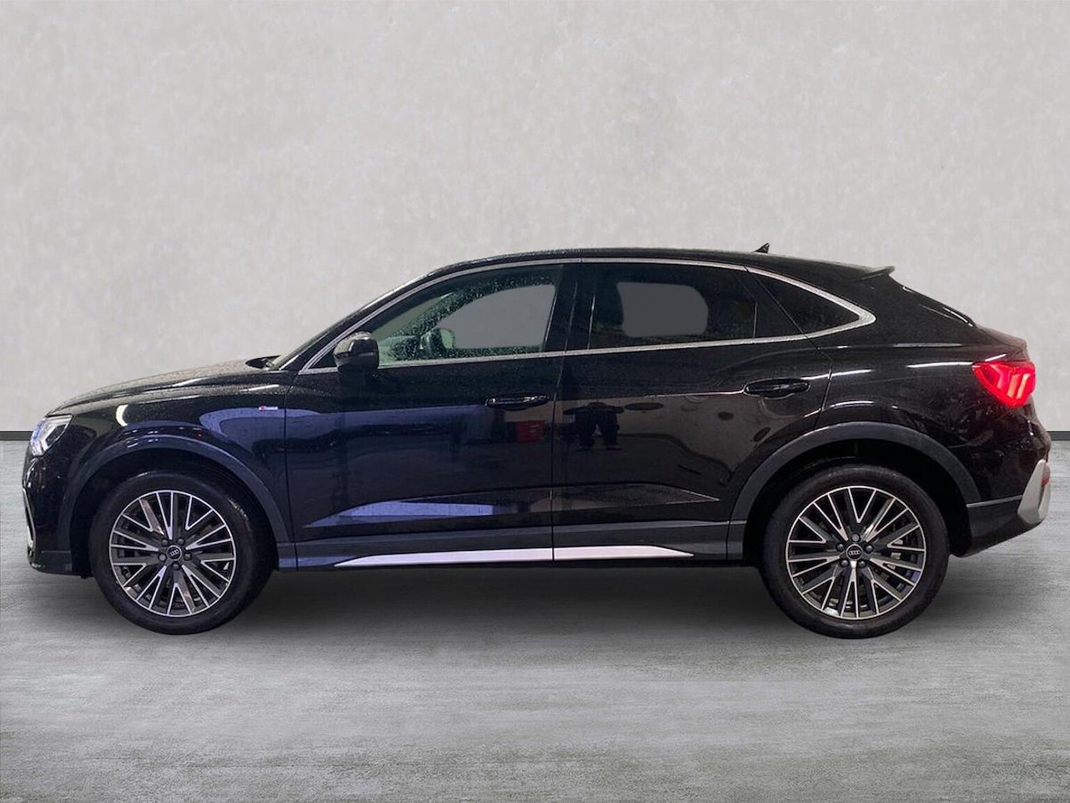 Used Audi Q3 2022 for sale - 76541831: Photo 19