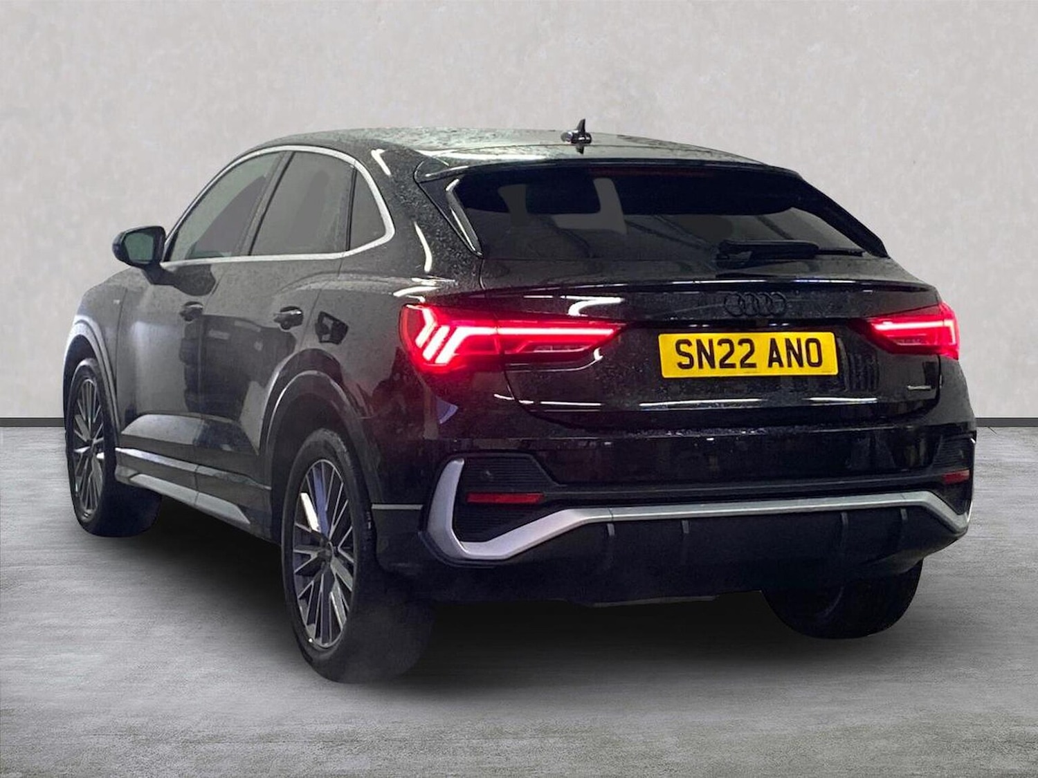 Used Audi Q3 2022 for sale - 76541831: Photo 2