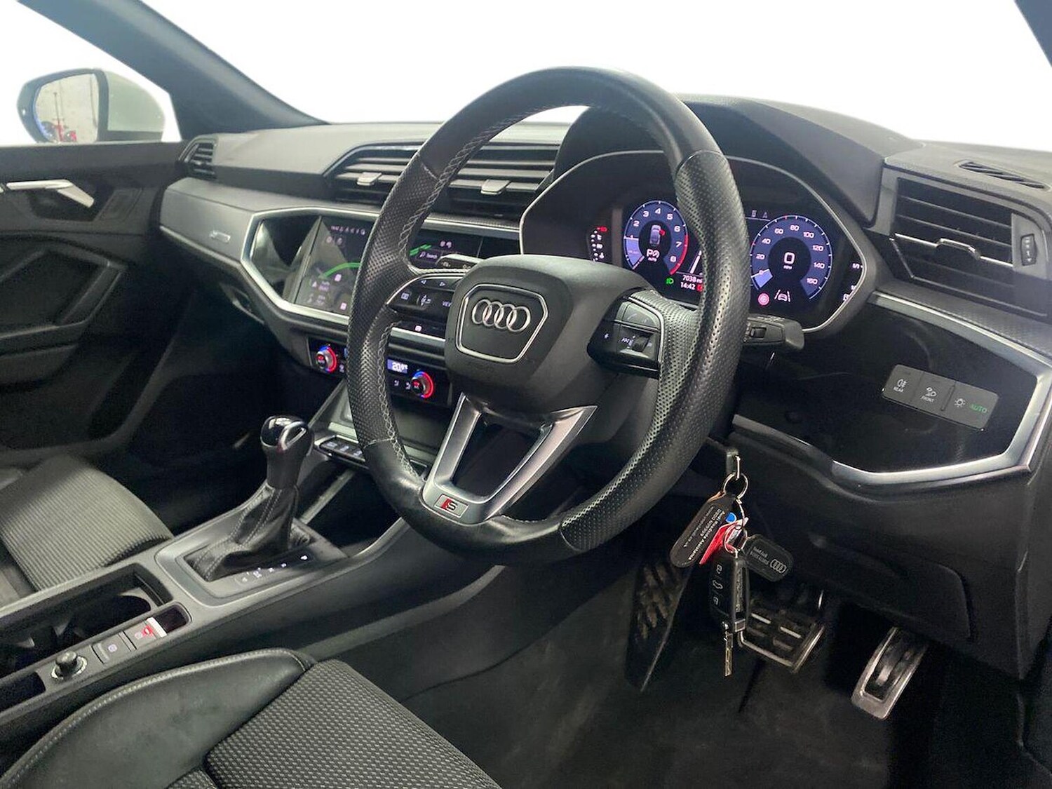 Used Audi Q3 2023 for sale - 77650280: Photo 15