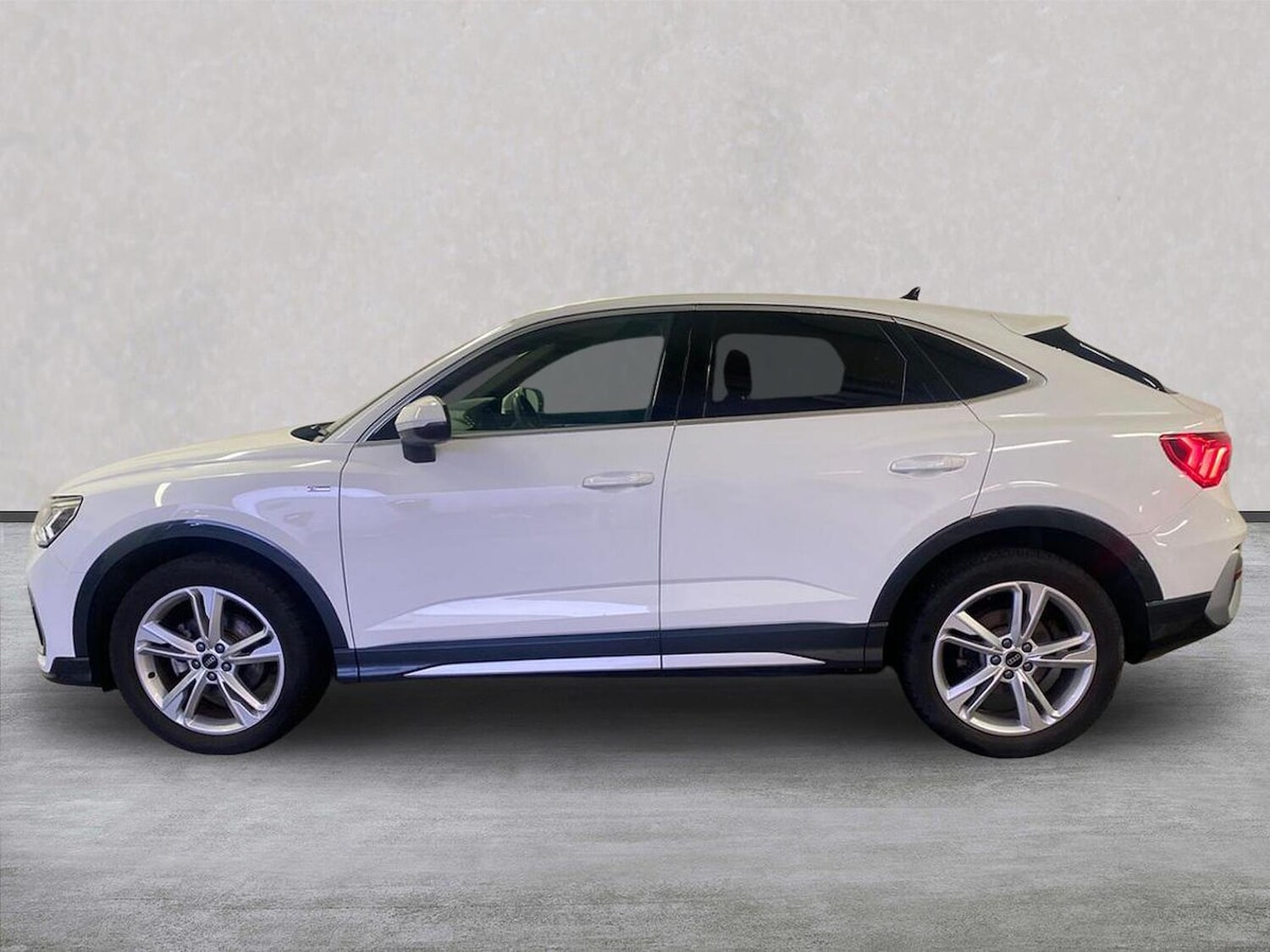 Used Audi Q3 2023 for sale - 77650280: Photo 19