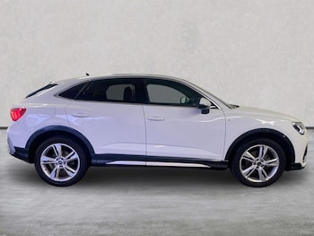 Used Audi Q3 2023 for sale - 77650280: Photo