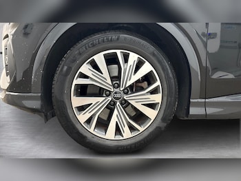 Used Audi Q4 e-tron 2023 for sale - 79539511: Photo