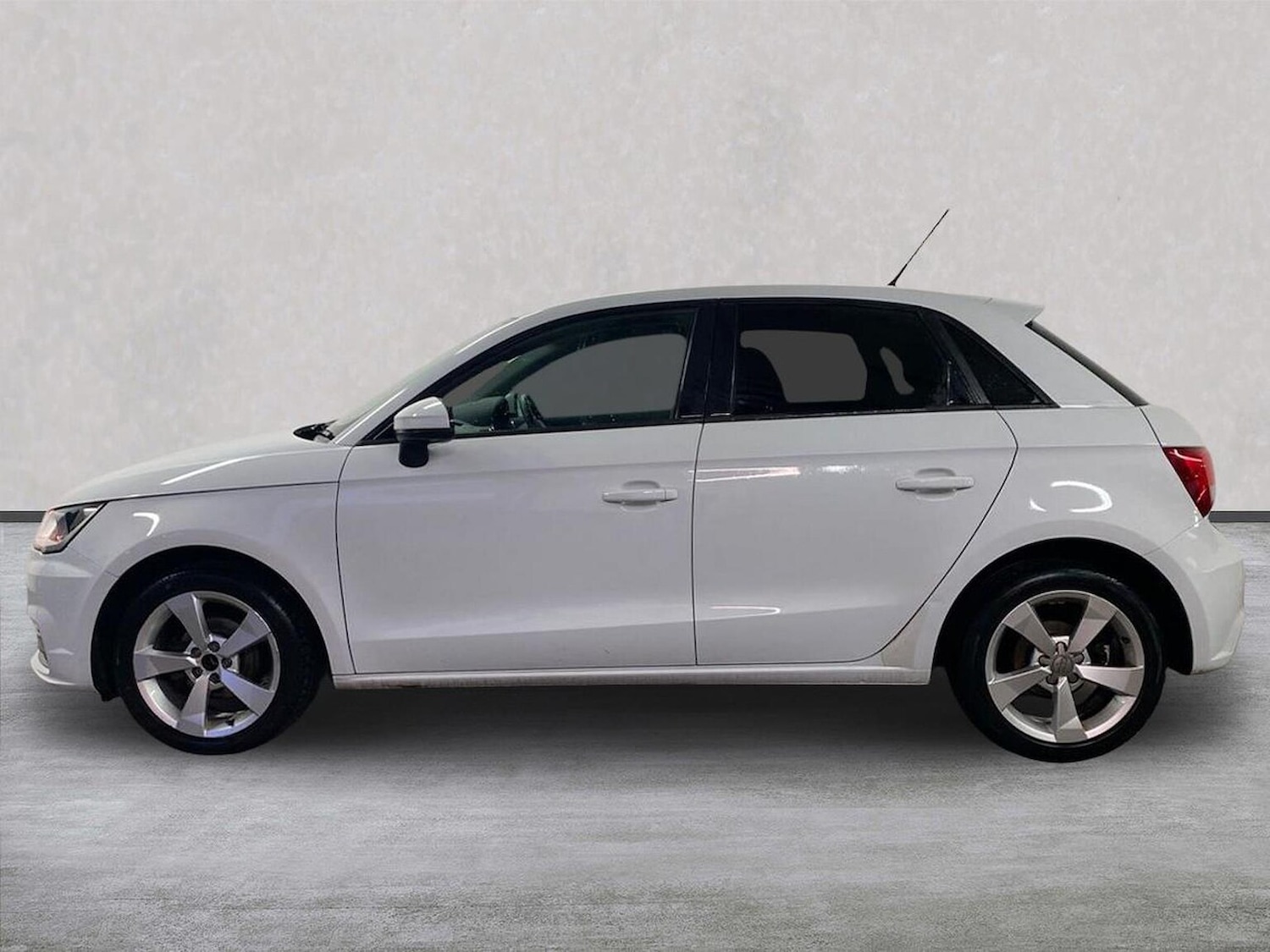 Used Audi A1 2015 for sale - 76387225: Photo 19