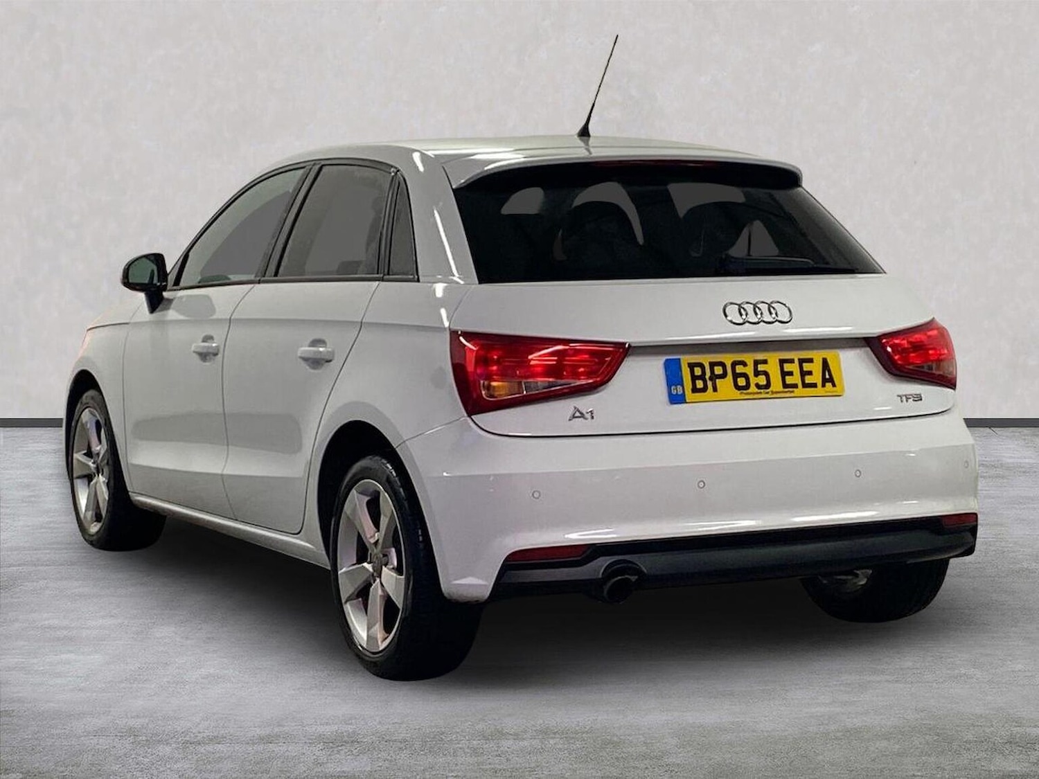Used Audi A1 2015 for sale - 76387225: Photo 2