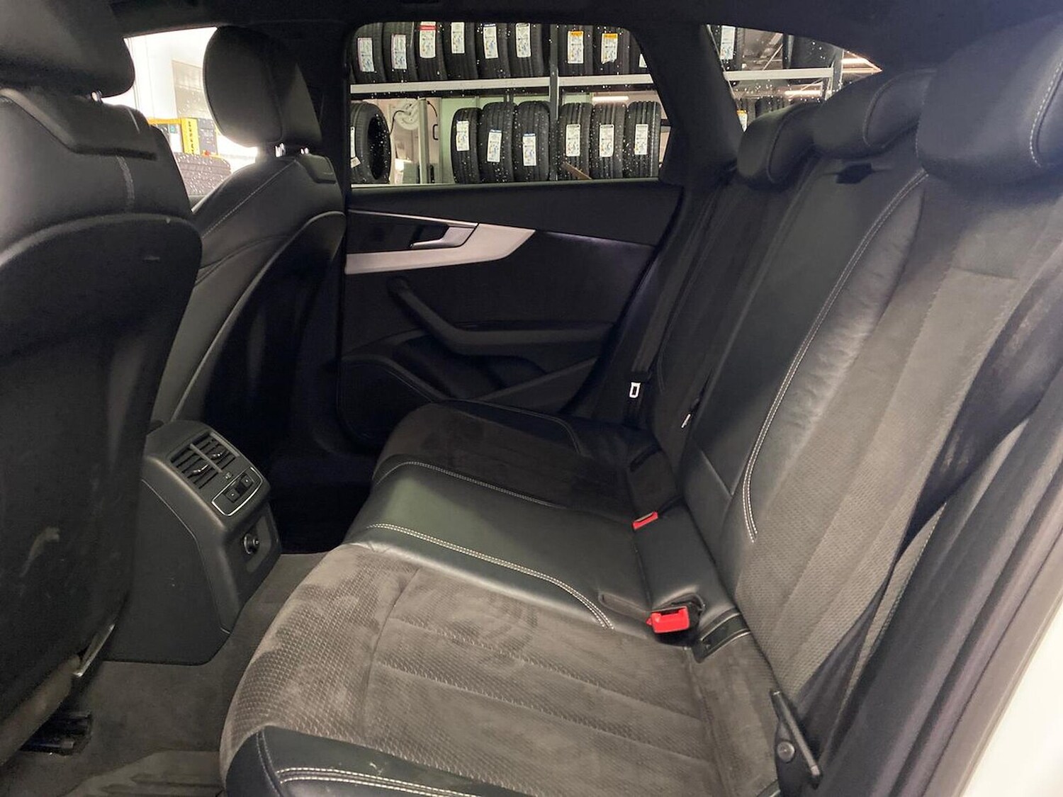 Used Audi A4 2019 for sale - 76536610: Photo 16