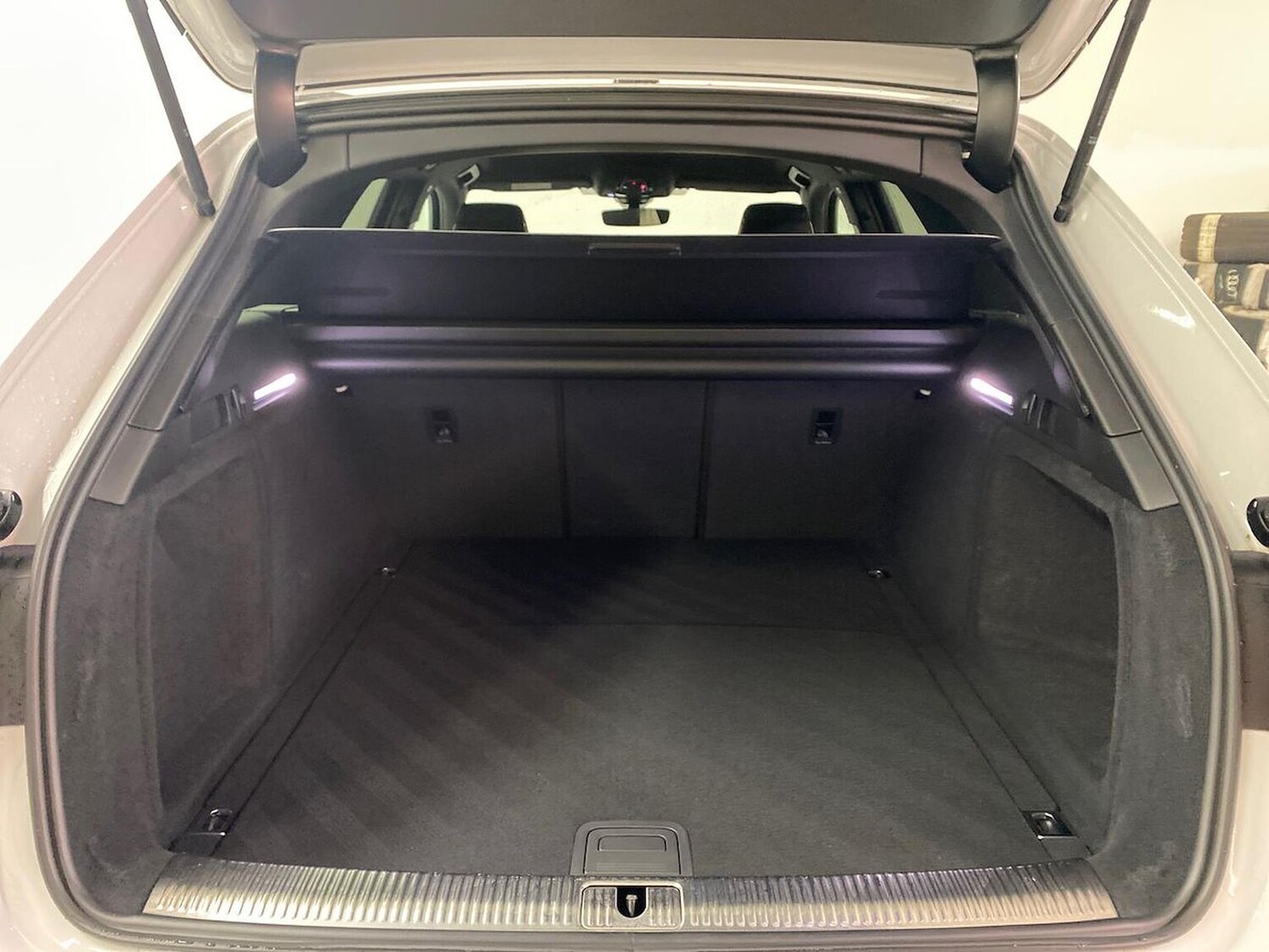 Used Audi RS4 2023 for sale - 76365069: Photo 17