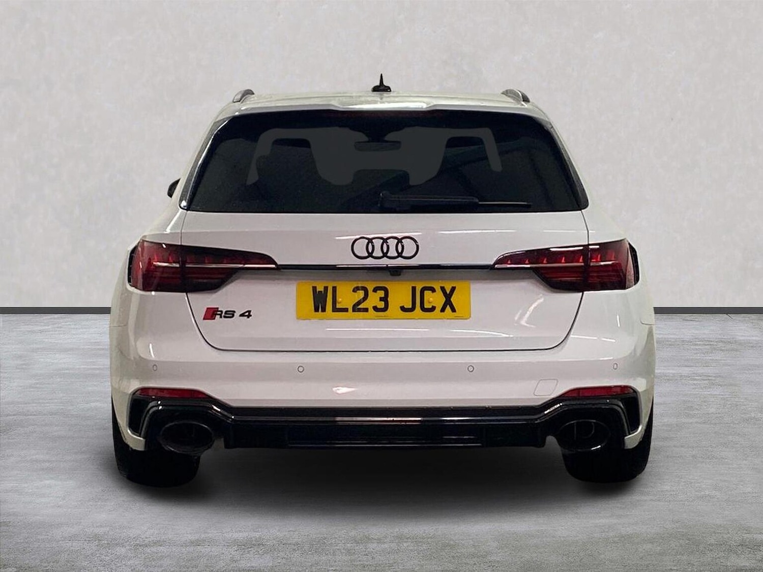 Used Audi RS4 2023 for sale - 76365069: Photo 4