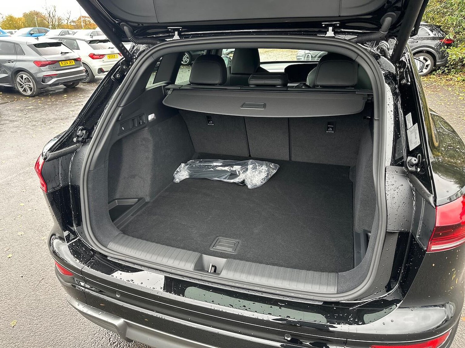 Used Audi Q6 e-tron 2025 for sale - 76450552: Photo 17