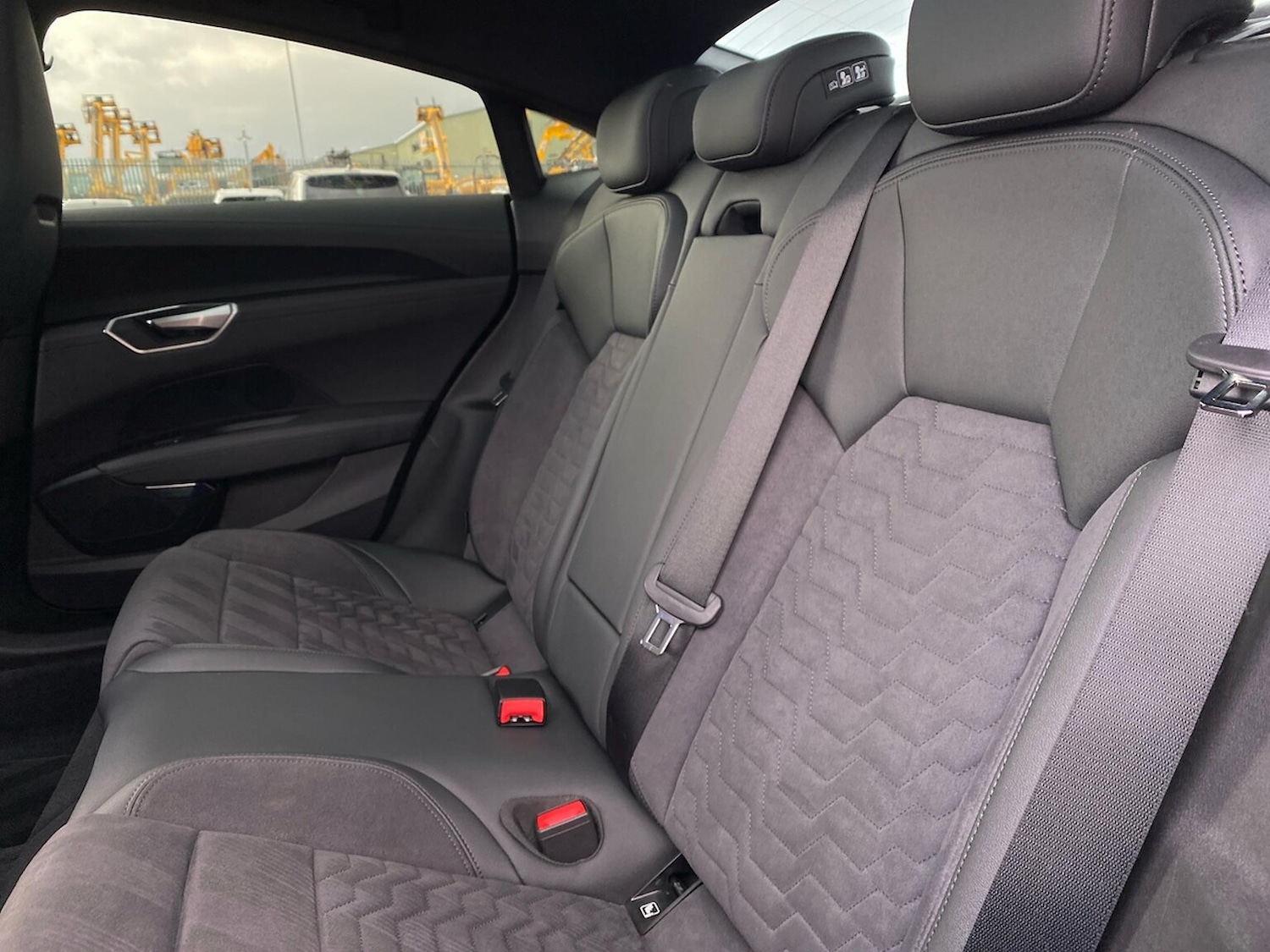 Used Audi e-tron GT 2024 for sale - 76426726: Photo 16