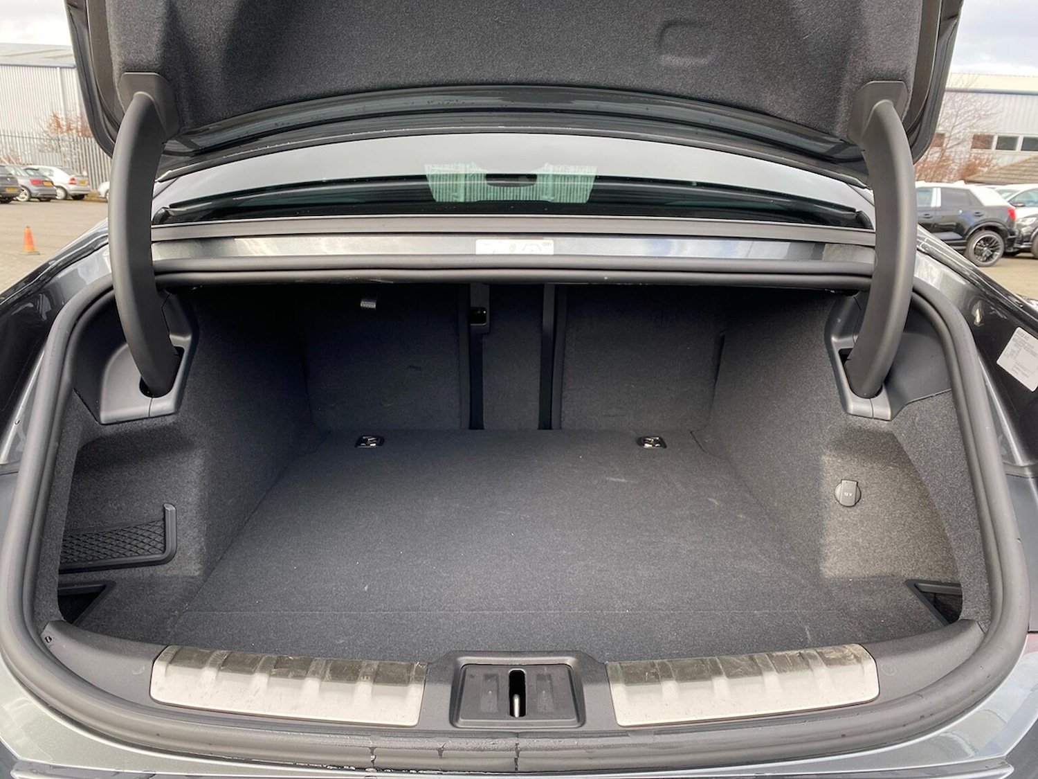 Used Audi e-tron GT 2024 for sale - 76426726: Photo 17