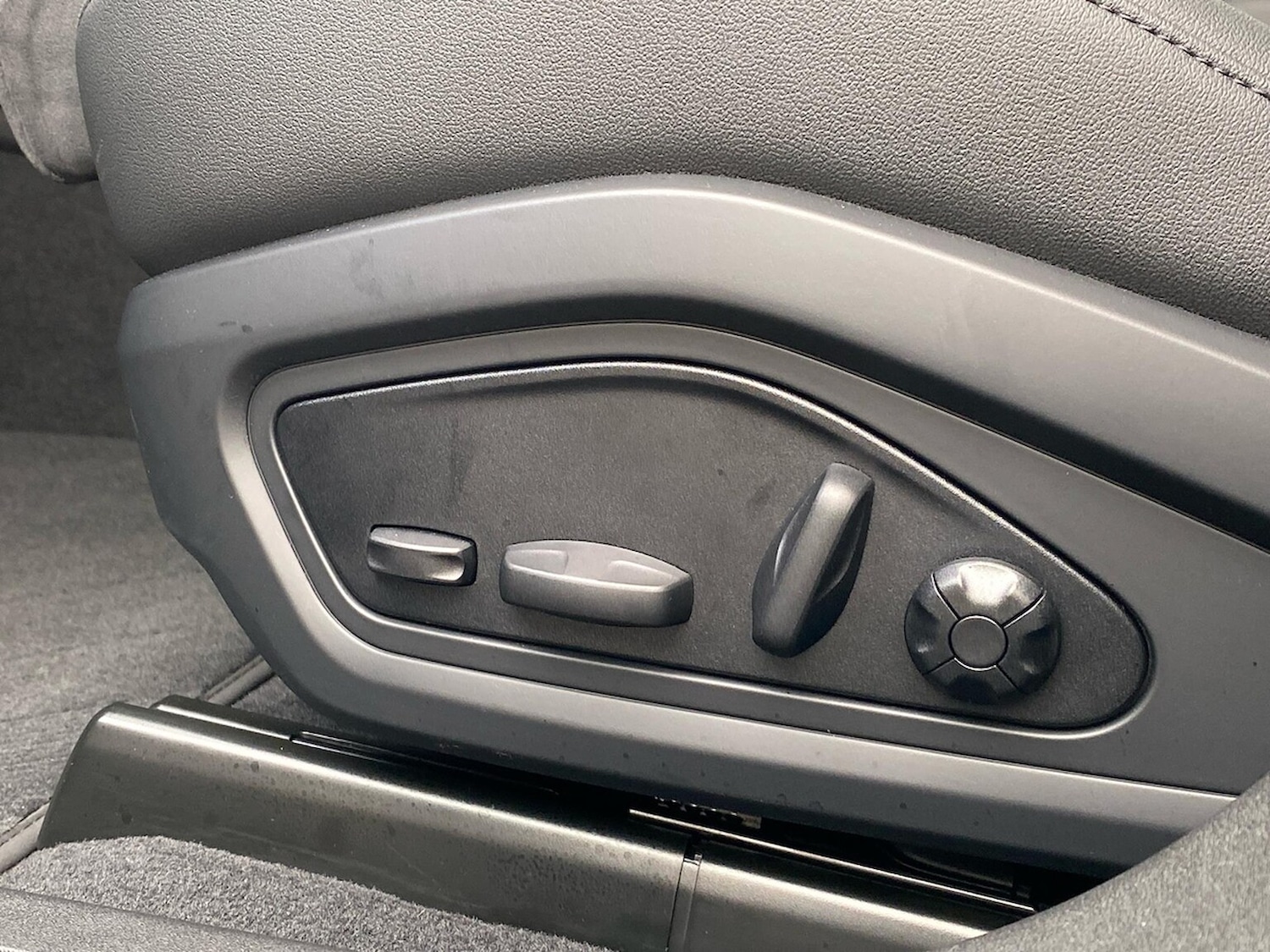 Used Audi e-tron GT 2024 for sale - 76426726: Photo 30