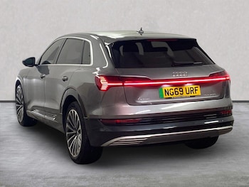 Used Audi e-tron 2020 for sale - 76225055: Photo 2