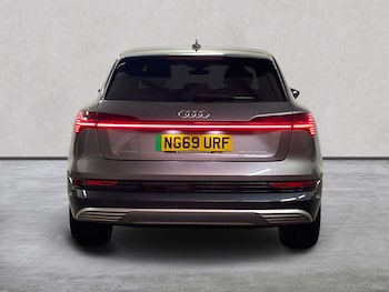 Used Audi e-tron 2020 for sale - 76225055: Photo 4
