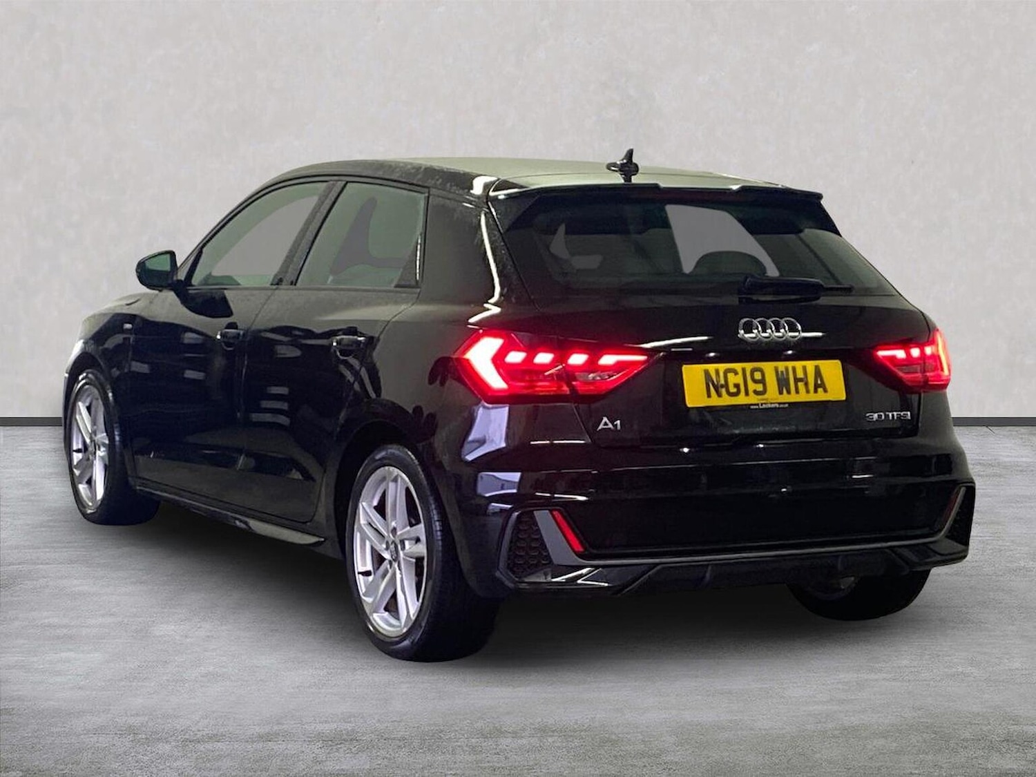 Used Audi A1 2019 for sale - 76543075: Photo 2