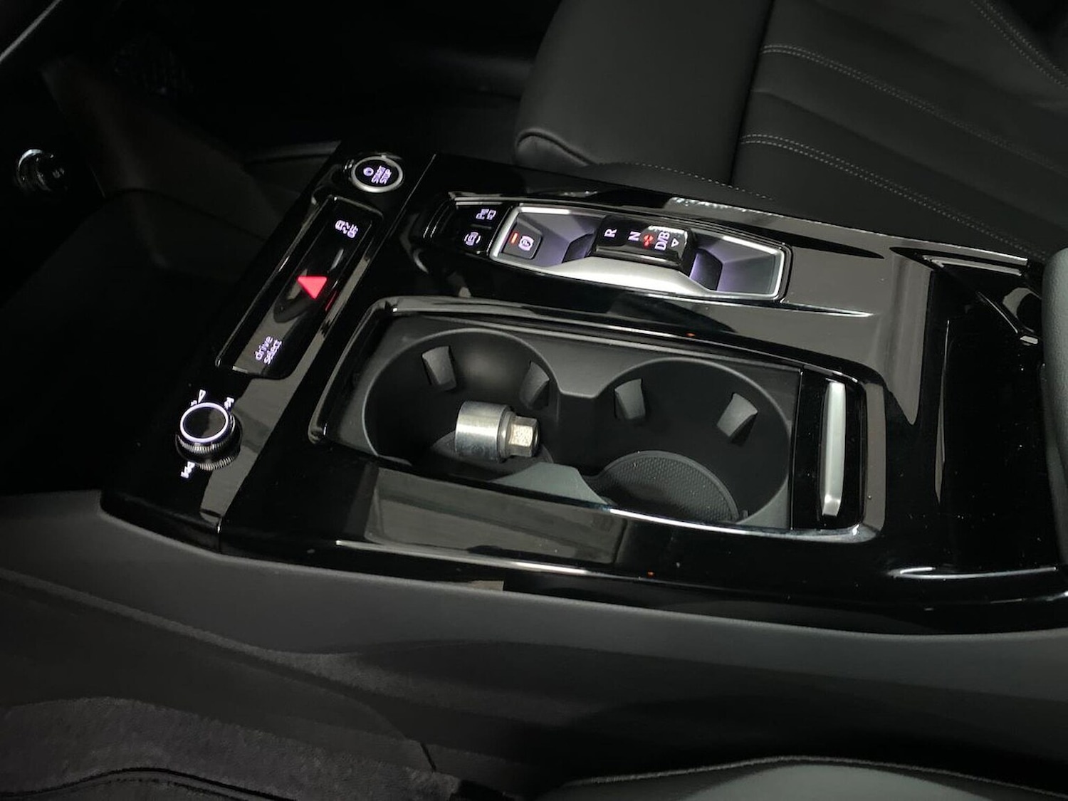 Used Audi Q6 e-tron 2024 for sale - 77813381: Photo 13