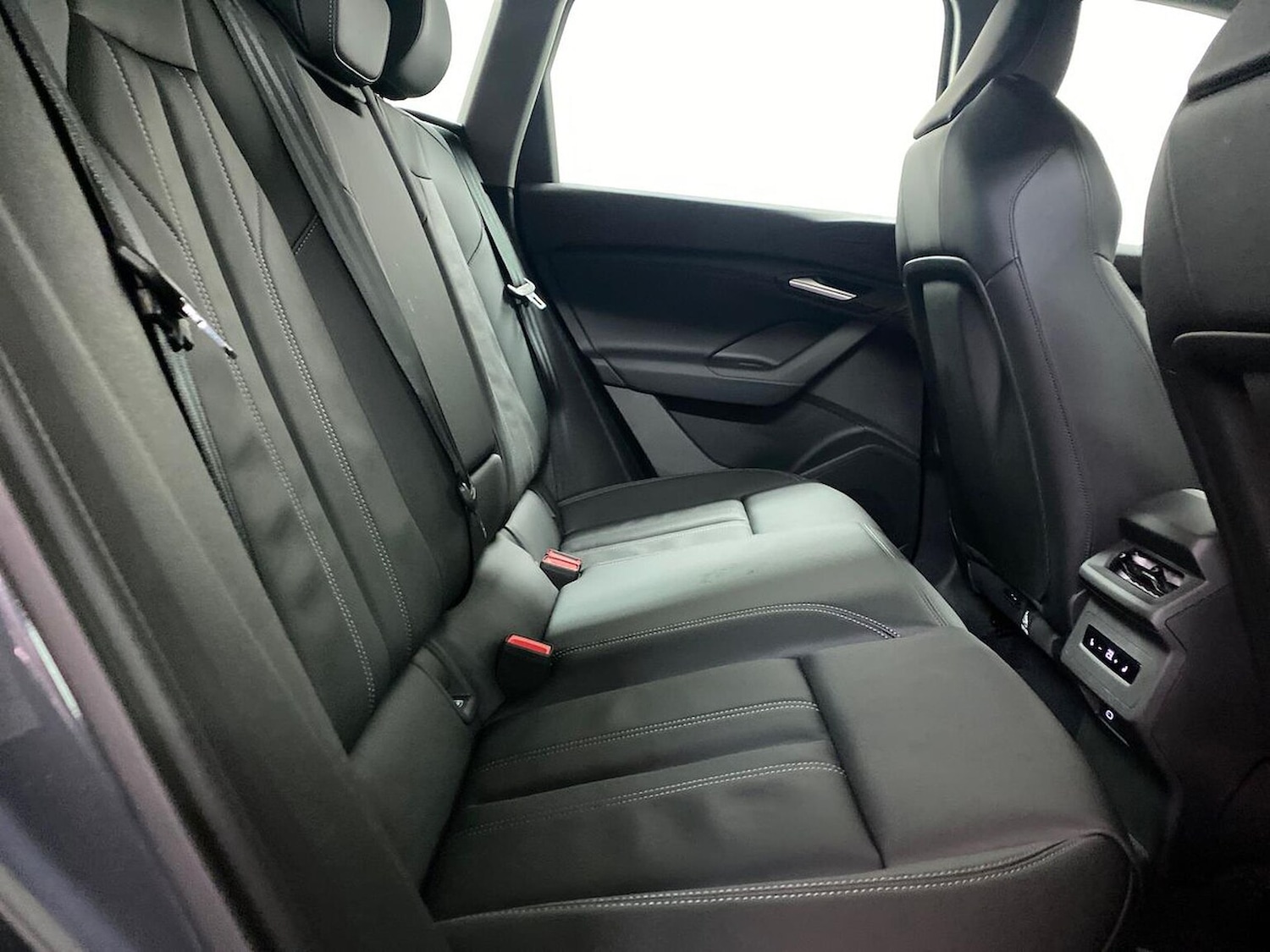 Used Audi Q6 e-tron 2024 for sale - 77813381: Photo 16