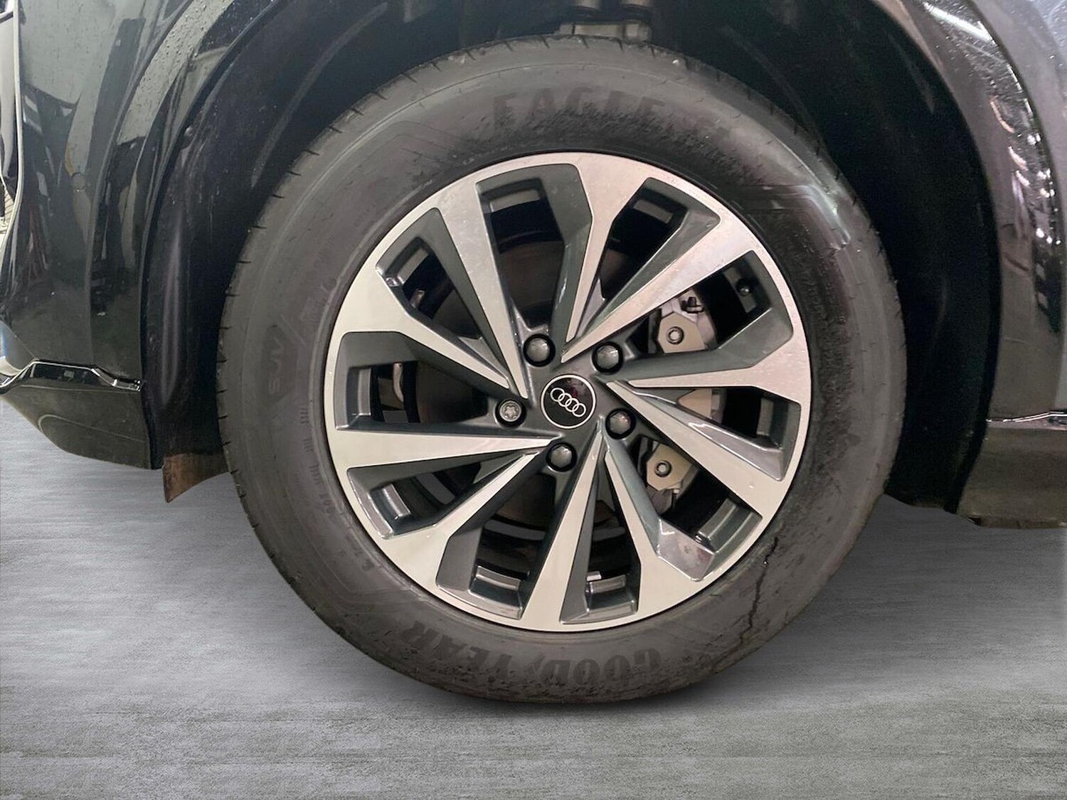 Used Audi Q6 e-tron 2024 for sale - 77813381: Photo 6