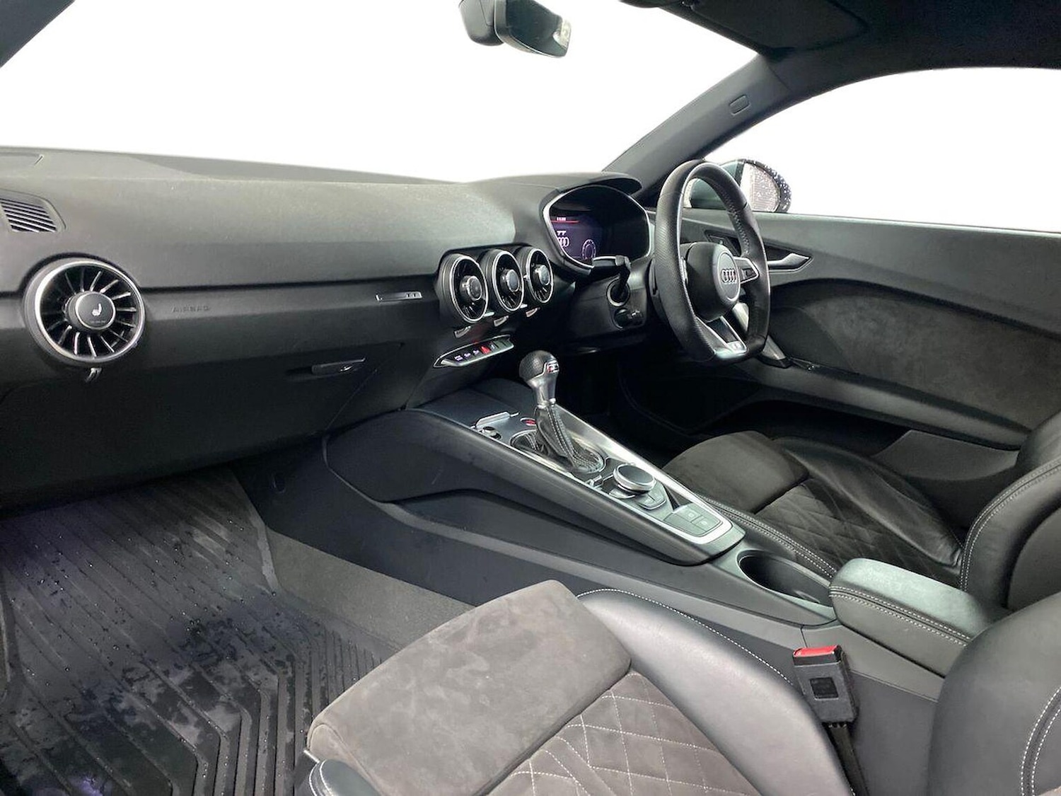 Used Audi TT 2019 for sale - 76877927: Photo 7