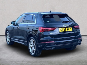 Used Audi Q3 2025 for sale - 76046003: Photo