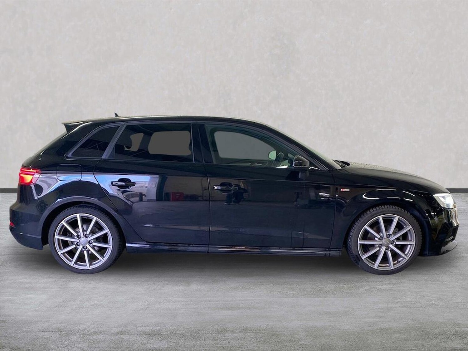 Used Audi A3 2018 for sale - 76329999: Photo 3