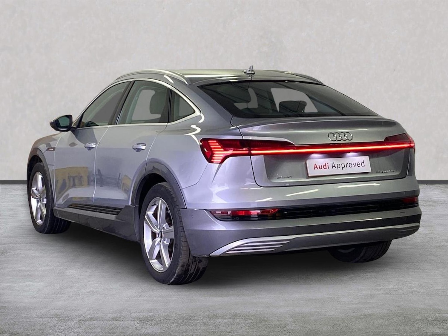 Used Audi e-tron 2022 for sale - 78193151: Photo 2
