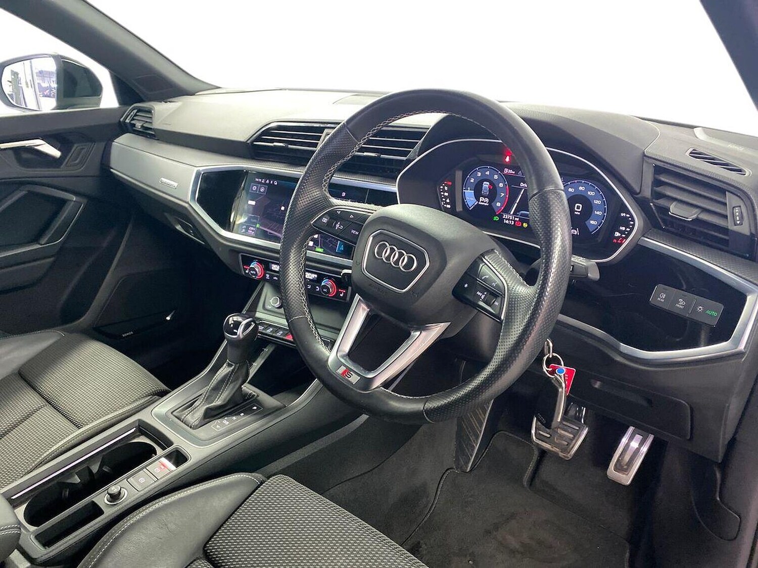 Used Audi Q3 2022 for sale - 76324551: Photo 15