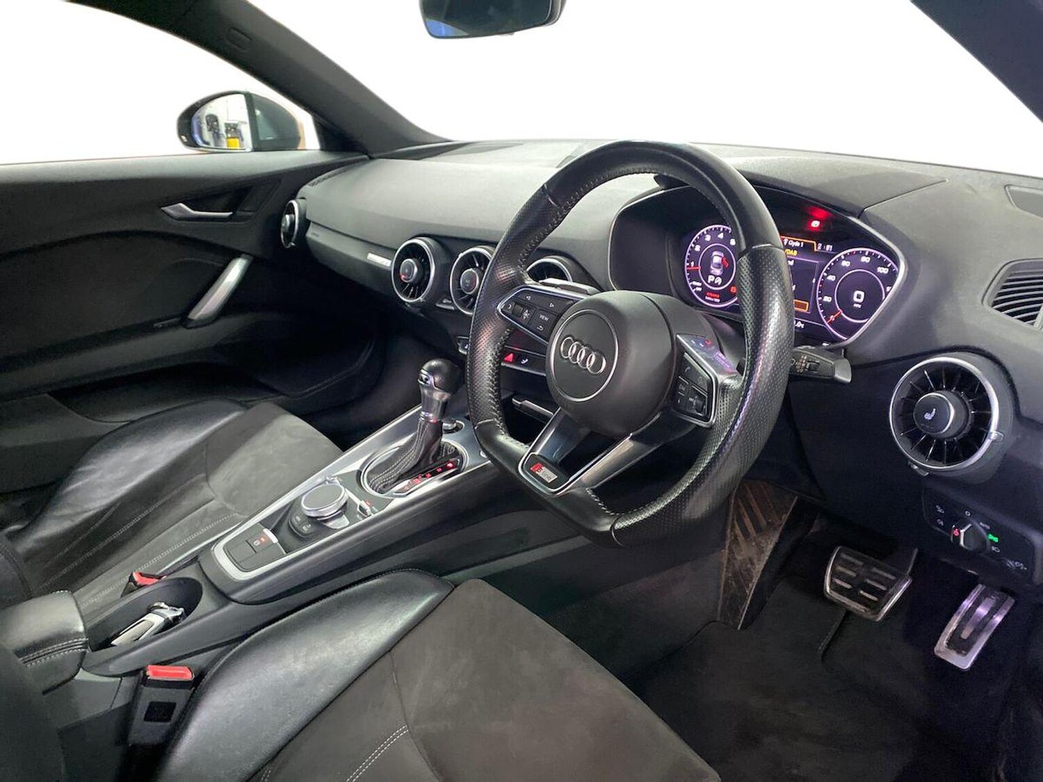 Used Audi TT 2017 for sale - 78149944: Photo 15