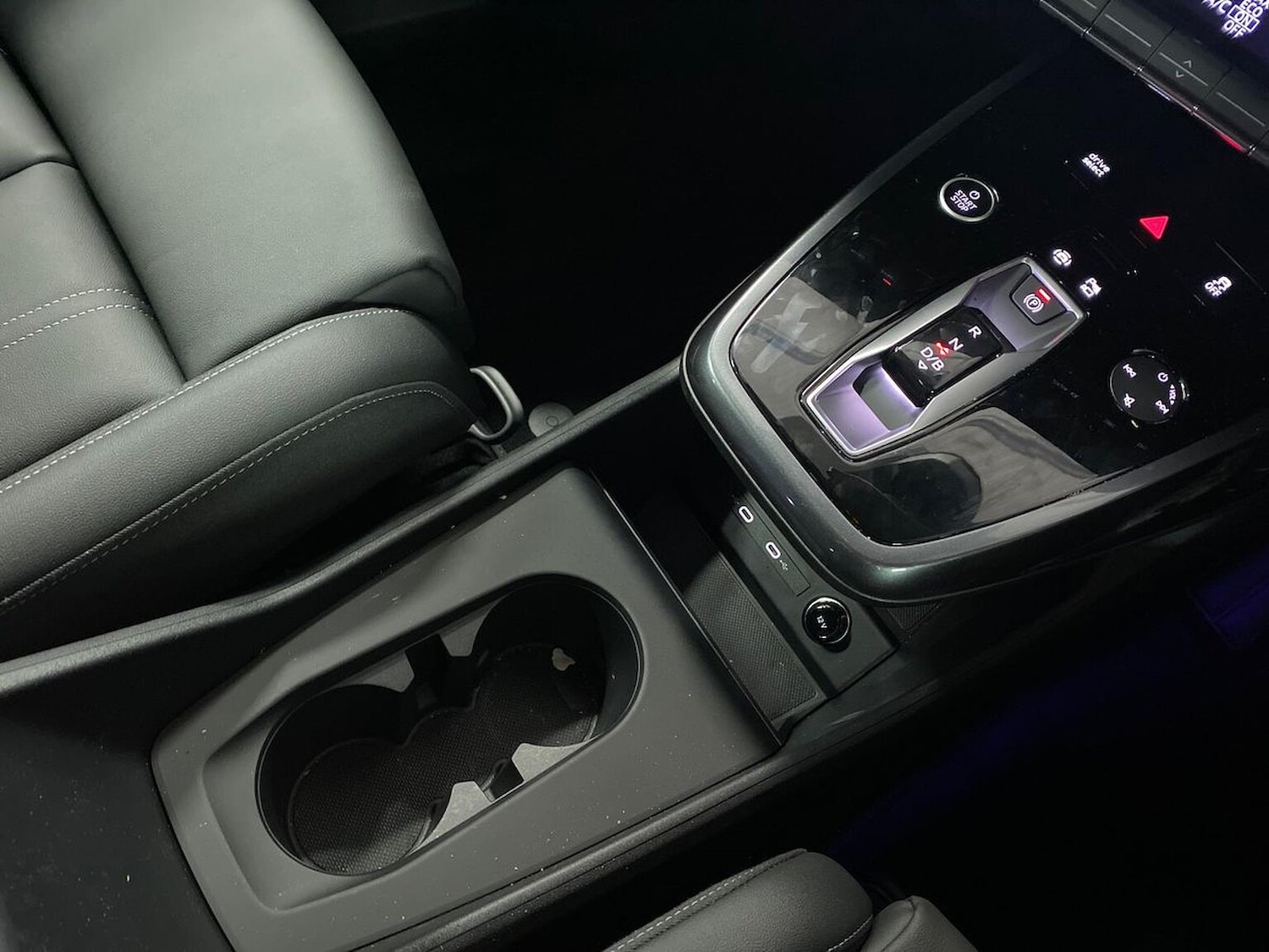 Used Audi Q4 e-tron 2025 for sale - 76471026: Photo 13