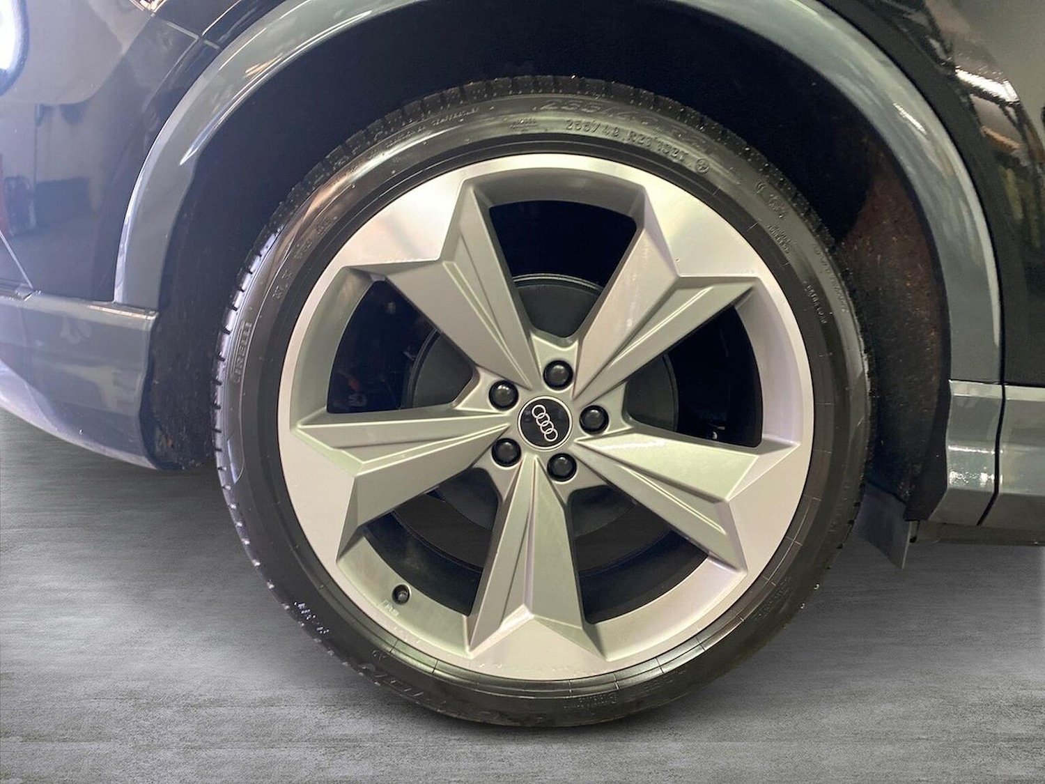 Used Audi Q4 e-tron 2025 for sale - 76471026: Photo 6