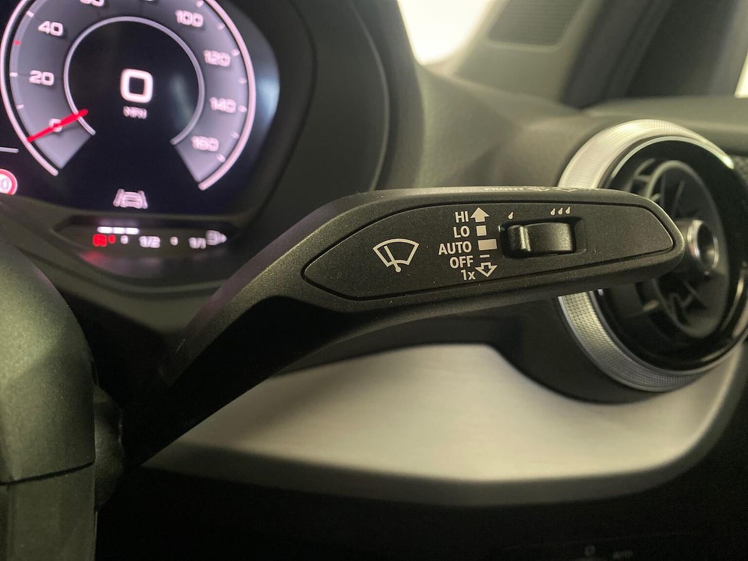 Used Audi Q2 2025 for sale - 76101401: Photo 28