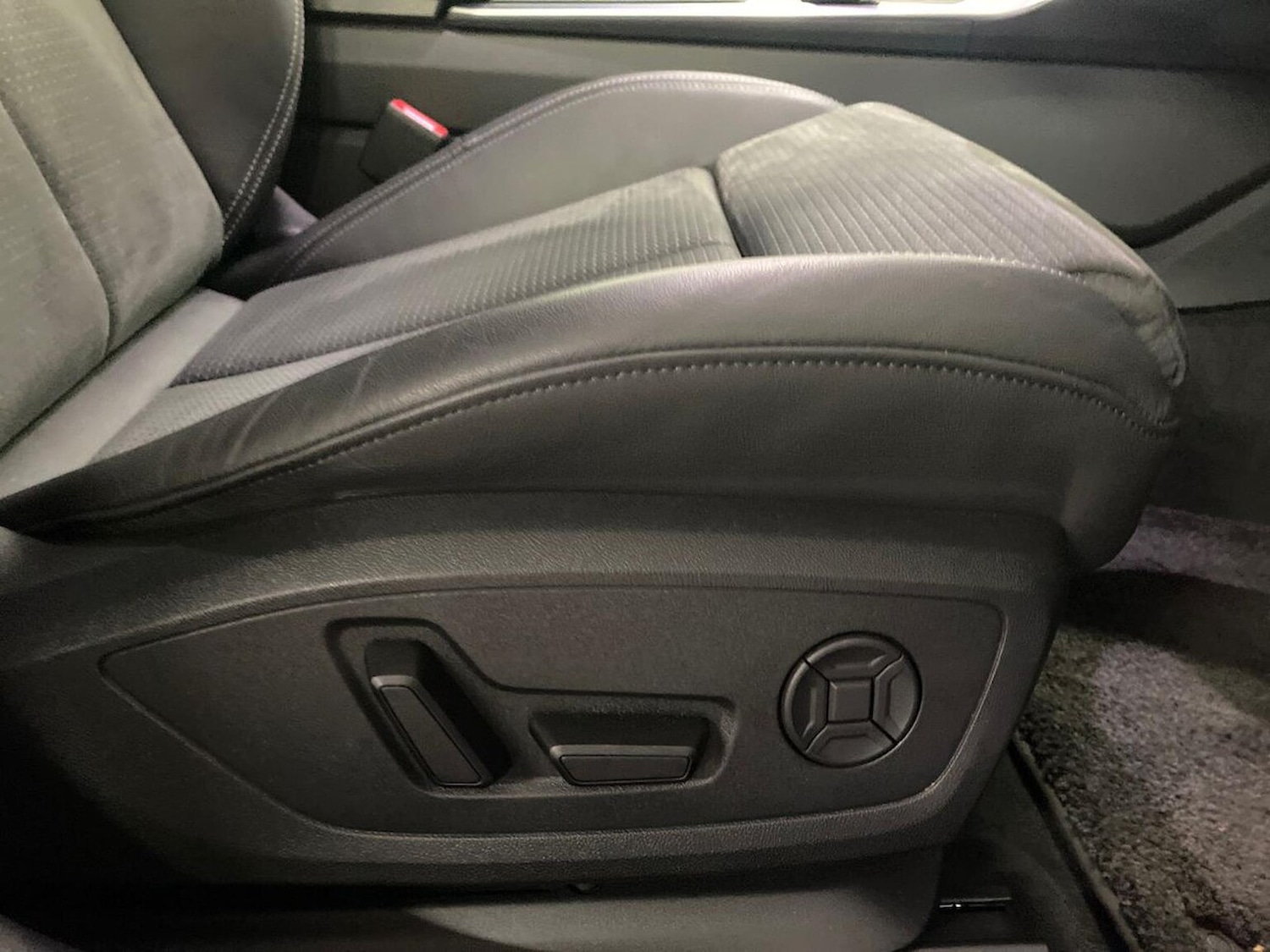 Used Audi A6 2024 for sale - 76536609: Photo 30