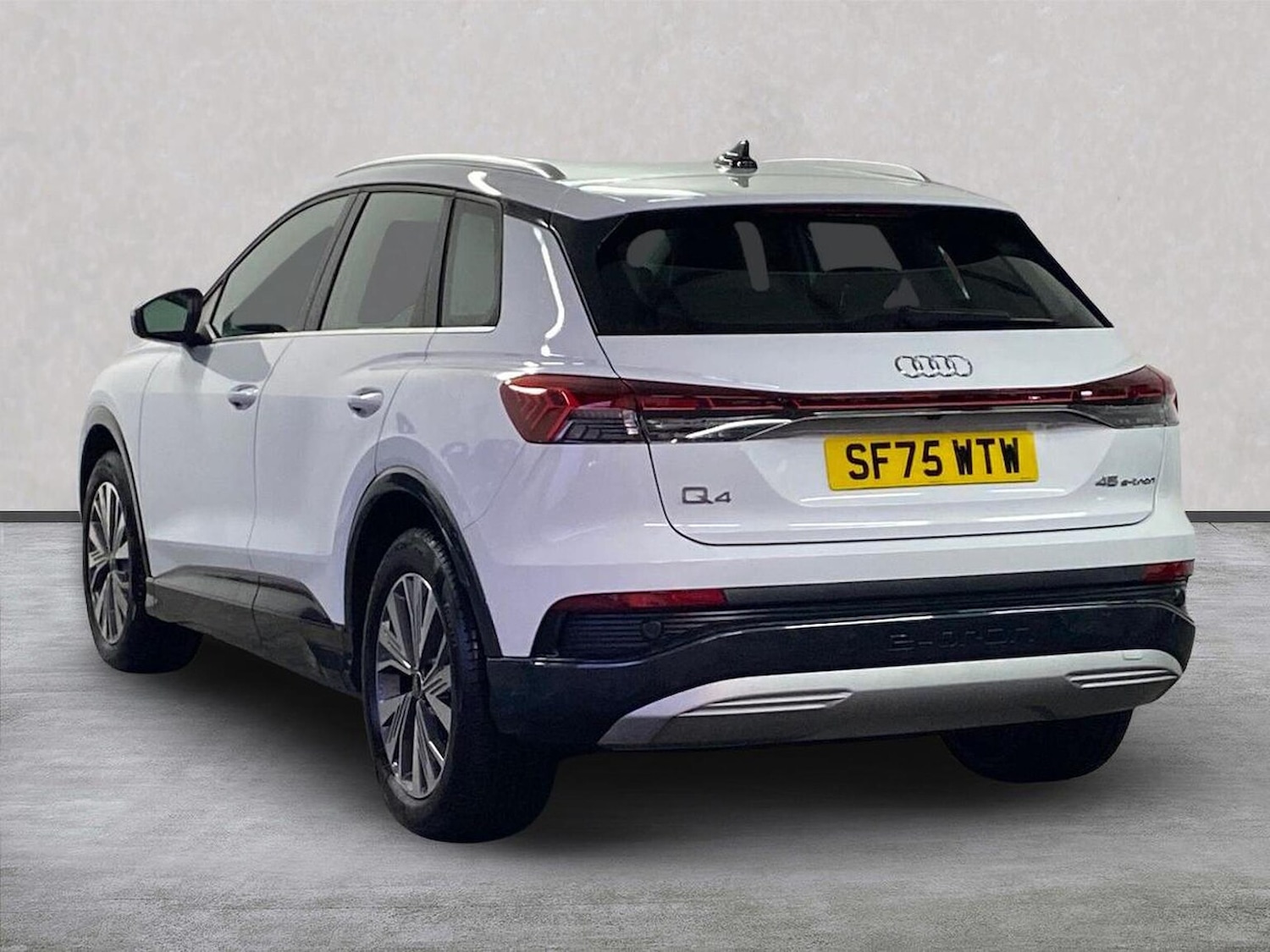 Used Audi Q4 e-tron 2025 for sale - 76504972: Photo 2