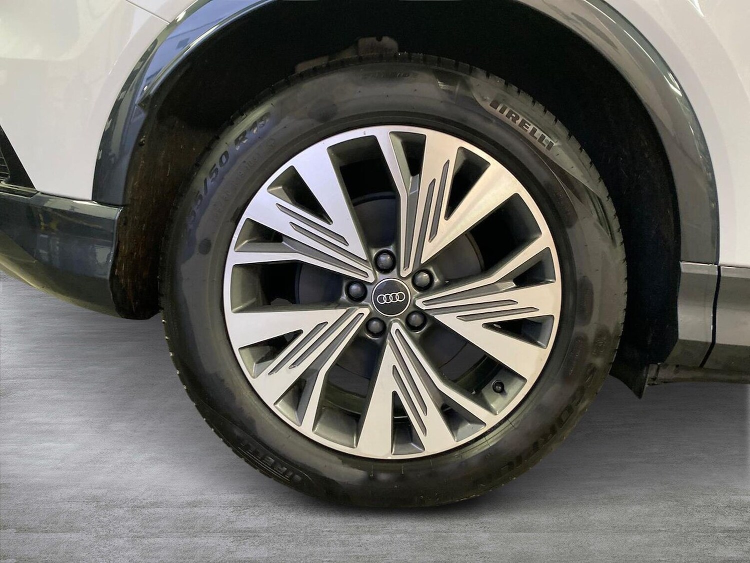 Used Audi Q4 e-tron 2025 for sale - 76504972: Photo 6