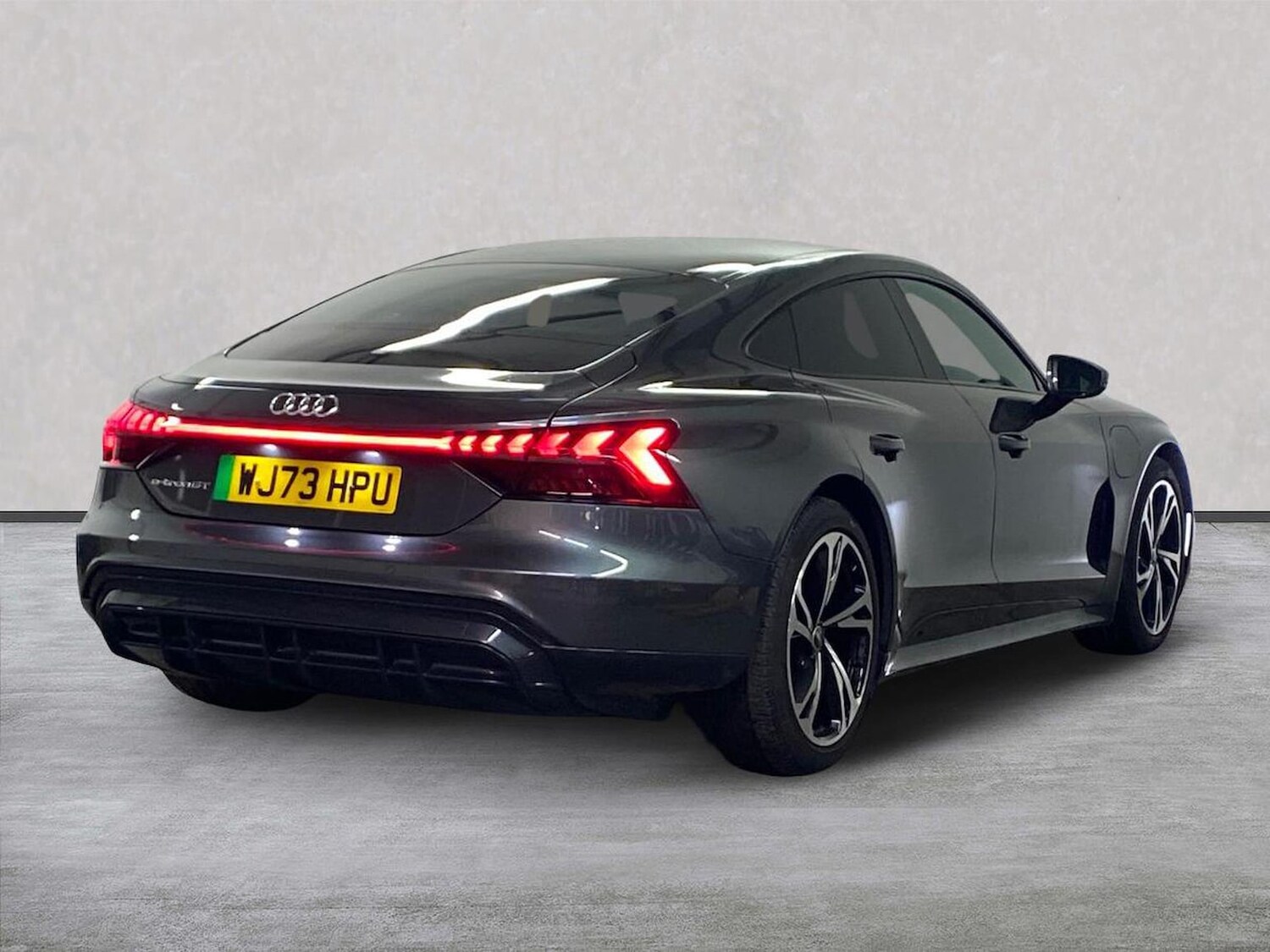 Used Audi e-tron GT 2023 for sale - 77650284: Photo 18