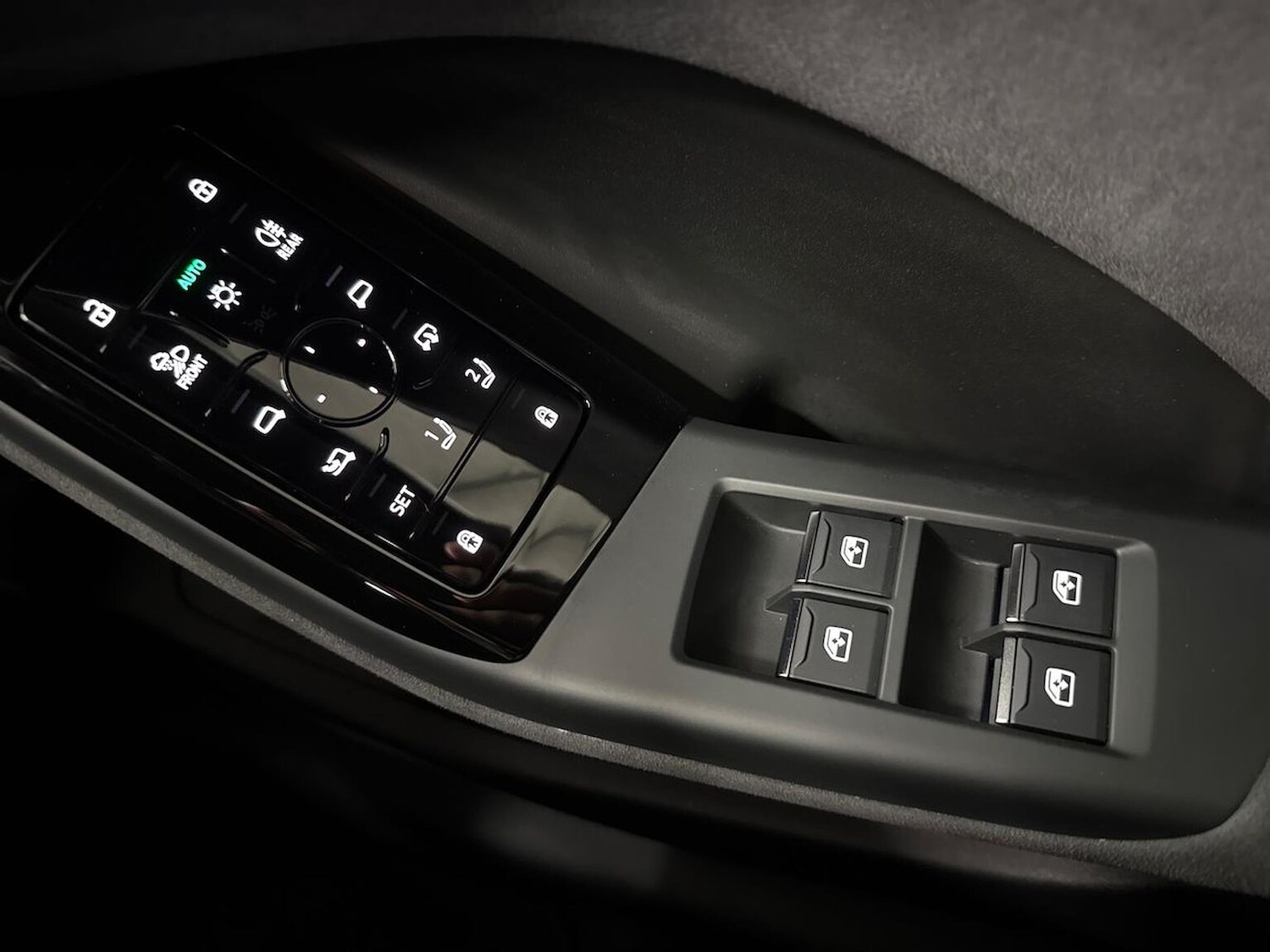Used Audi Q6 e-tron 2025 for sale - 76198416: Photo 21
