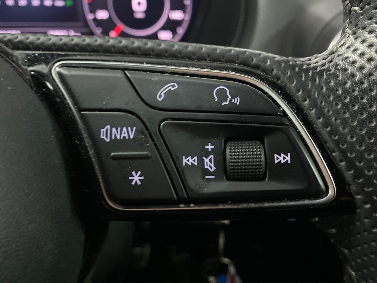 Used Audi Q2 2020 for sale - 77028085: Photo 28