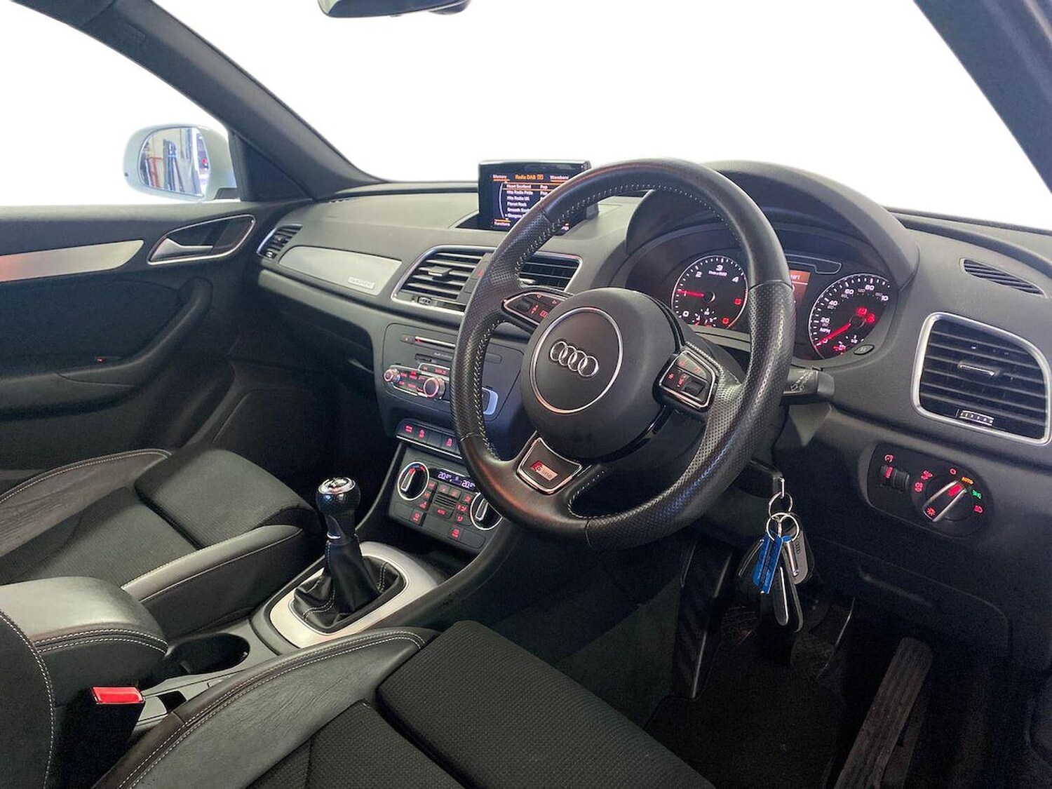 Used Audi Q3 2018 for sale - 76577307: Photo 15