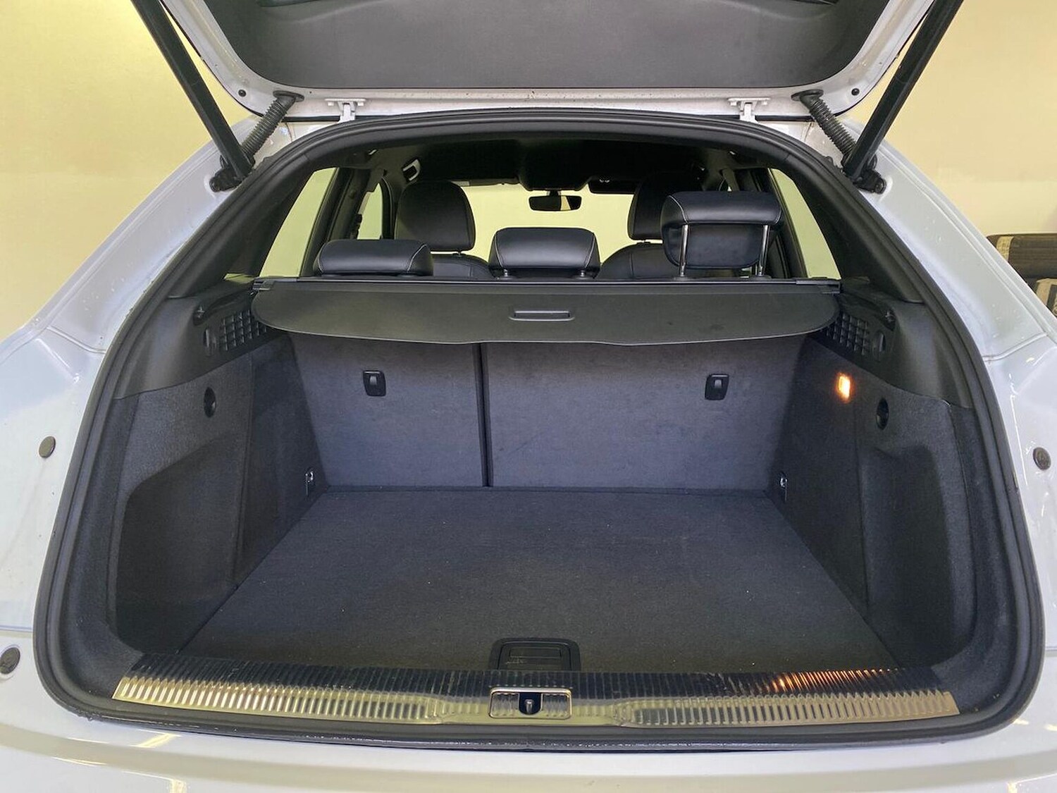 Used Audi Q3 2018 for sale - 76577307: Photo 17